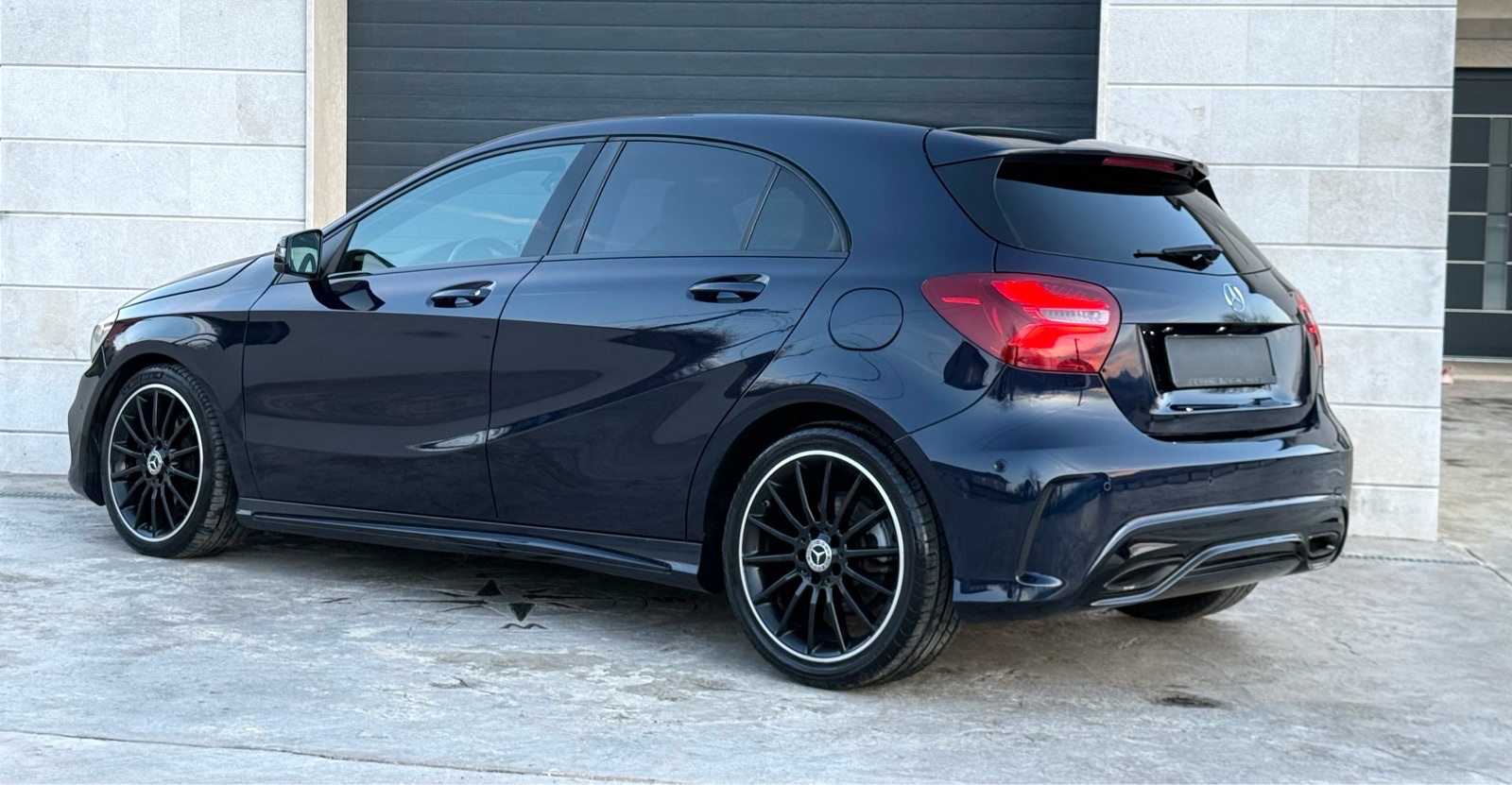 Mercedes-Benz A-klasa 180D AMG - Panorama- Kamera- Navi- Automatik, fotografija 9