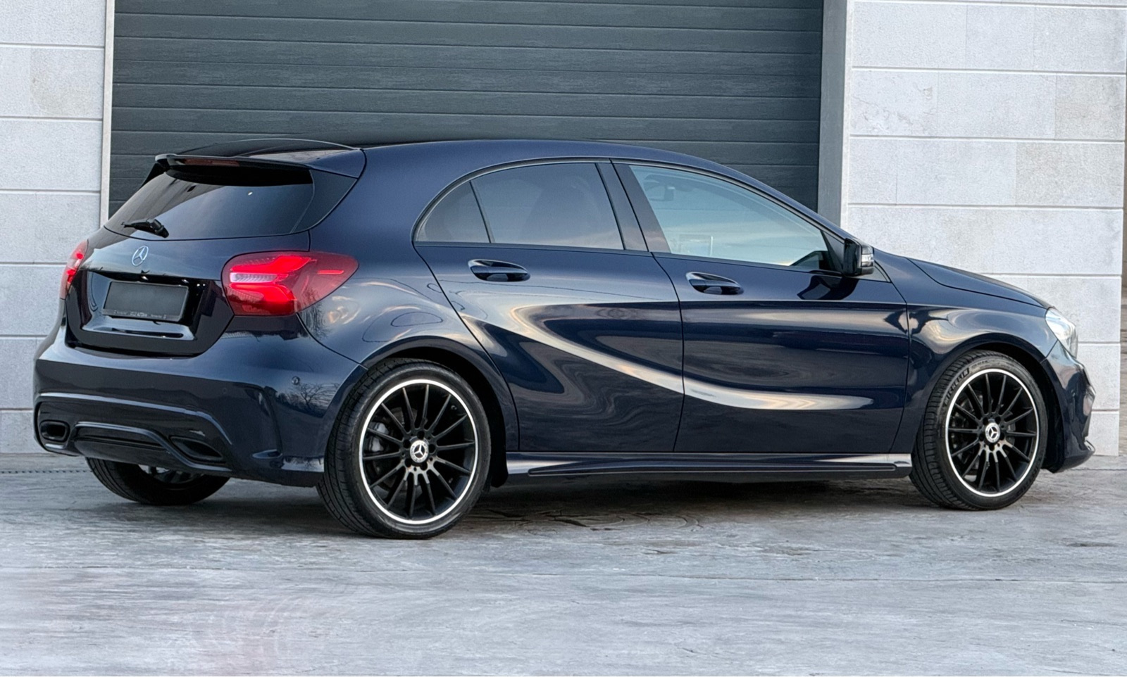 Mercedes-Benz A-klasa 180D AMG - Panorama- Kamera- Navi- Automatik, fotografija 10