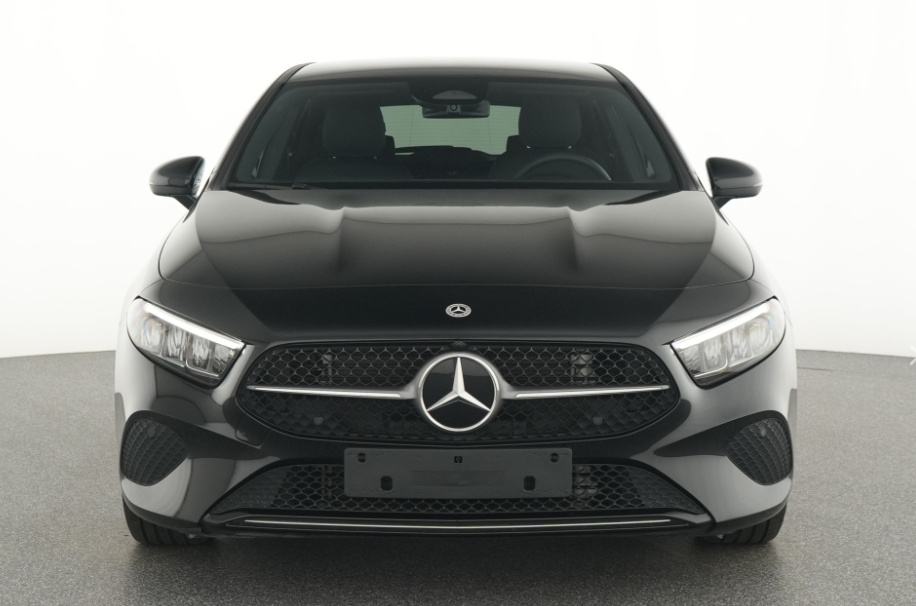 Mercedes-Benz A-klasa 180d AUTOMATIK 11000 km ALU NAVI LED NOVI MODEL, fotografija 2