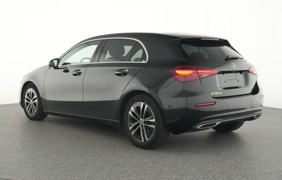 Mercedes-Benz A-klasa 180d AUTOMATIK 11000 km ALU NAVI LED NOVI MODEL, fotografija 6