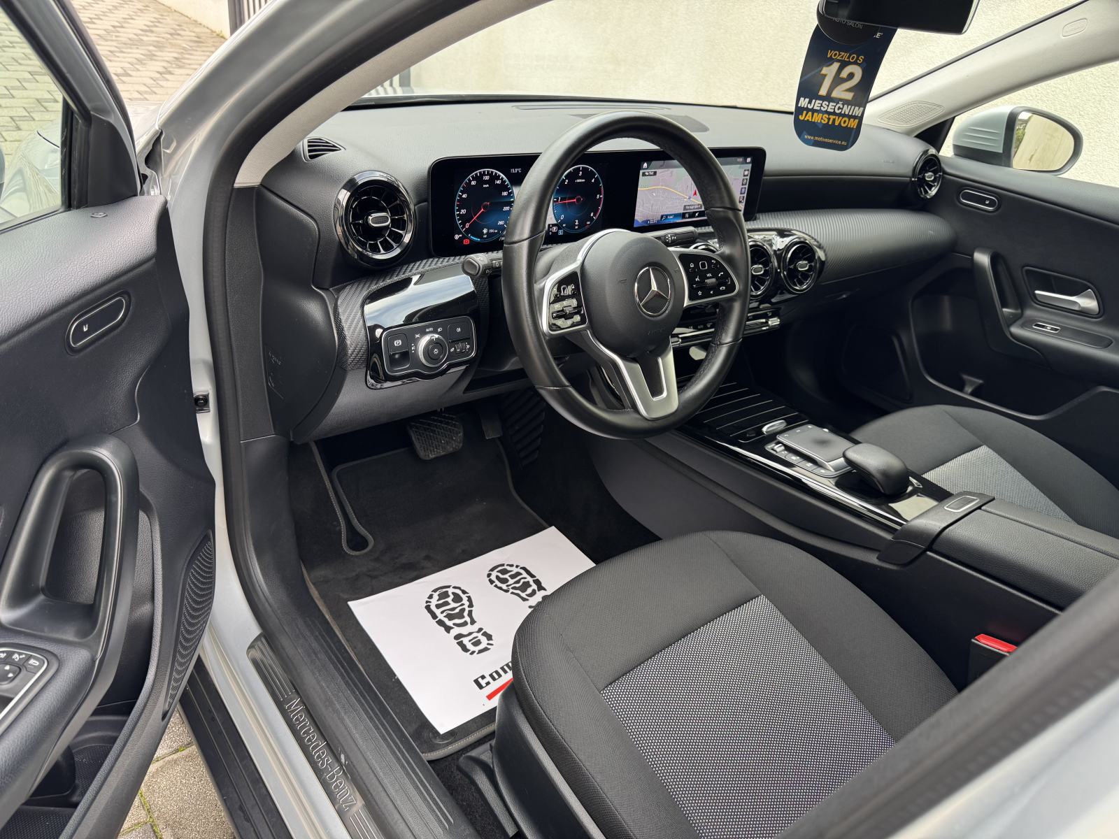 Mercedes-Benz A180d Automatik~Wide-screen~Kamera~Servisna~Jamstvo 12mj, fotografija 14