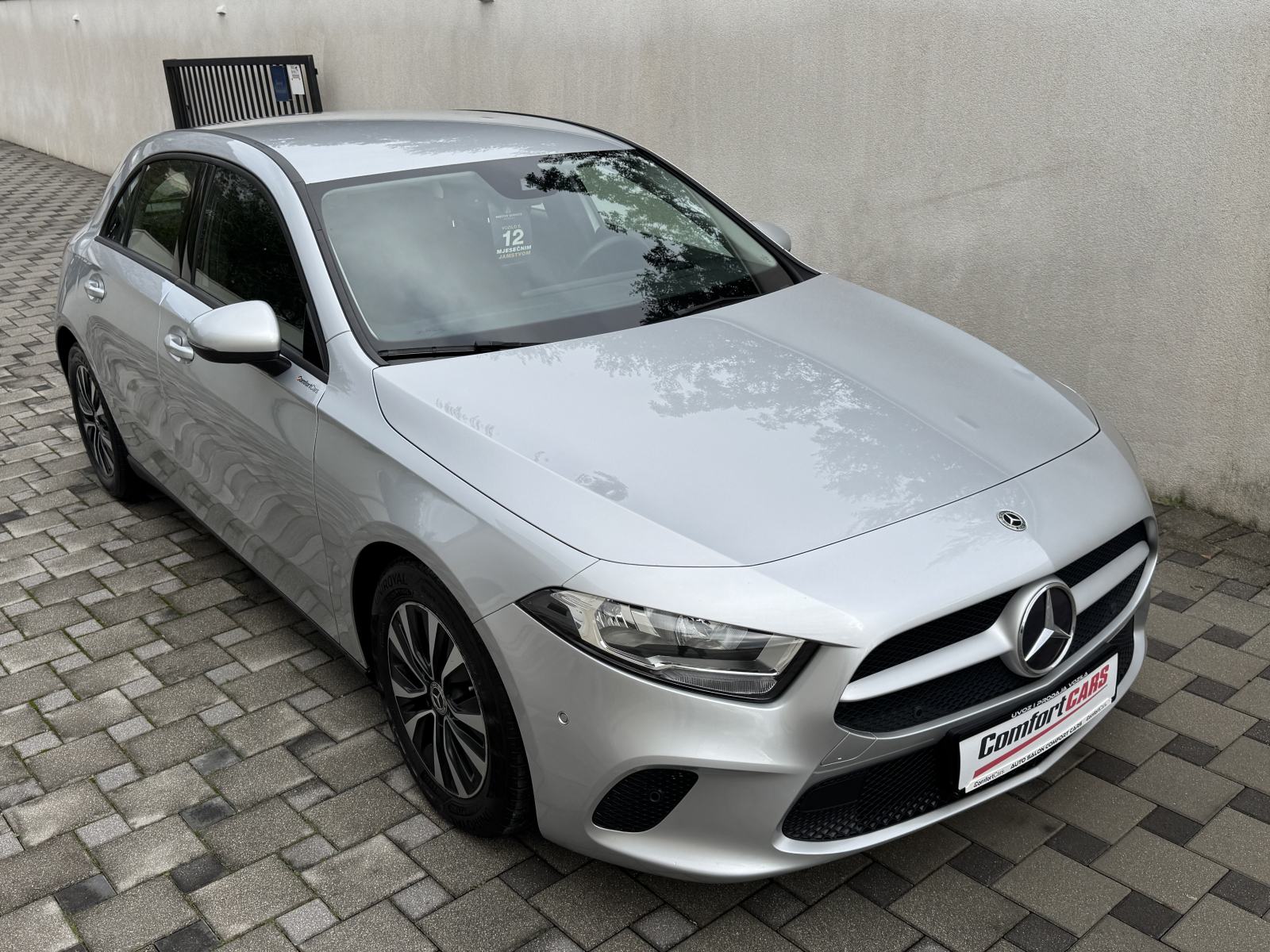 Mercedes-Benz A180d Automatik~Wide-screen~Kamera~Servisna~Jamstvo 12mj, fotografija 5