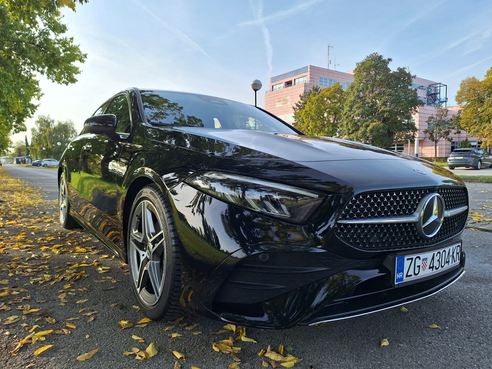 Mercedes-Benz A-klasa 200 AMG,11/2024, Advanced+, Keyless, Kamera, fotografija 3