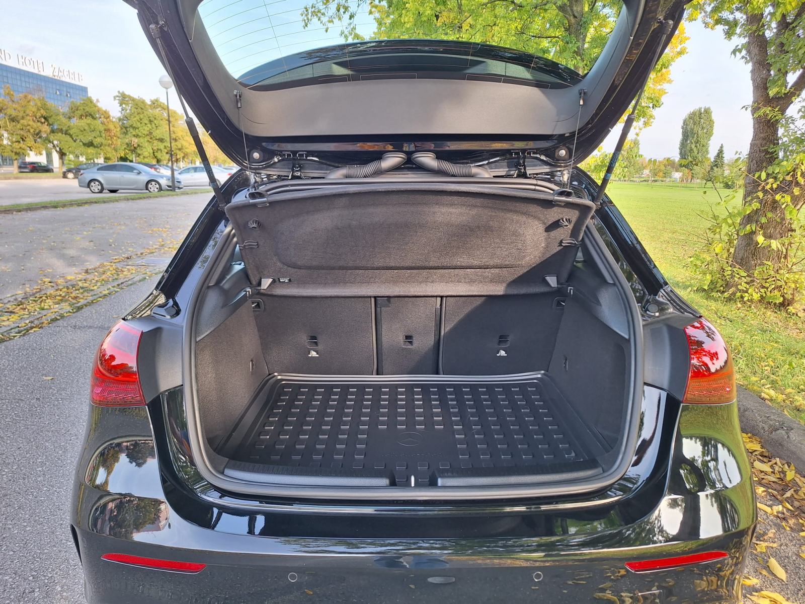 Mercedes-Benz A-klasa 200 AMG,11/2024, Advanced+, Keyless, Kamera, fotografija 8