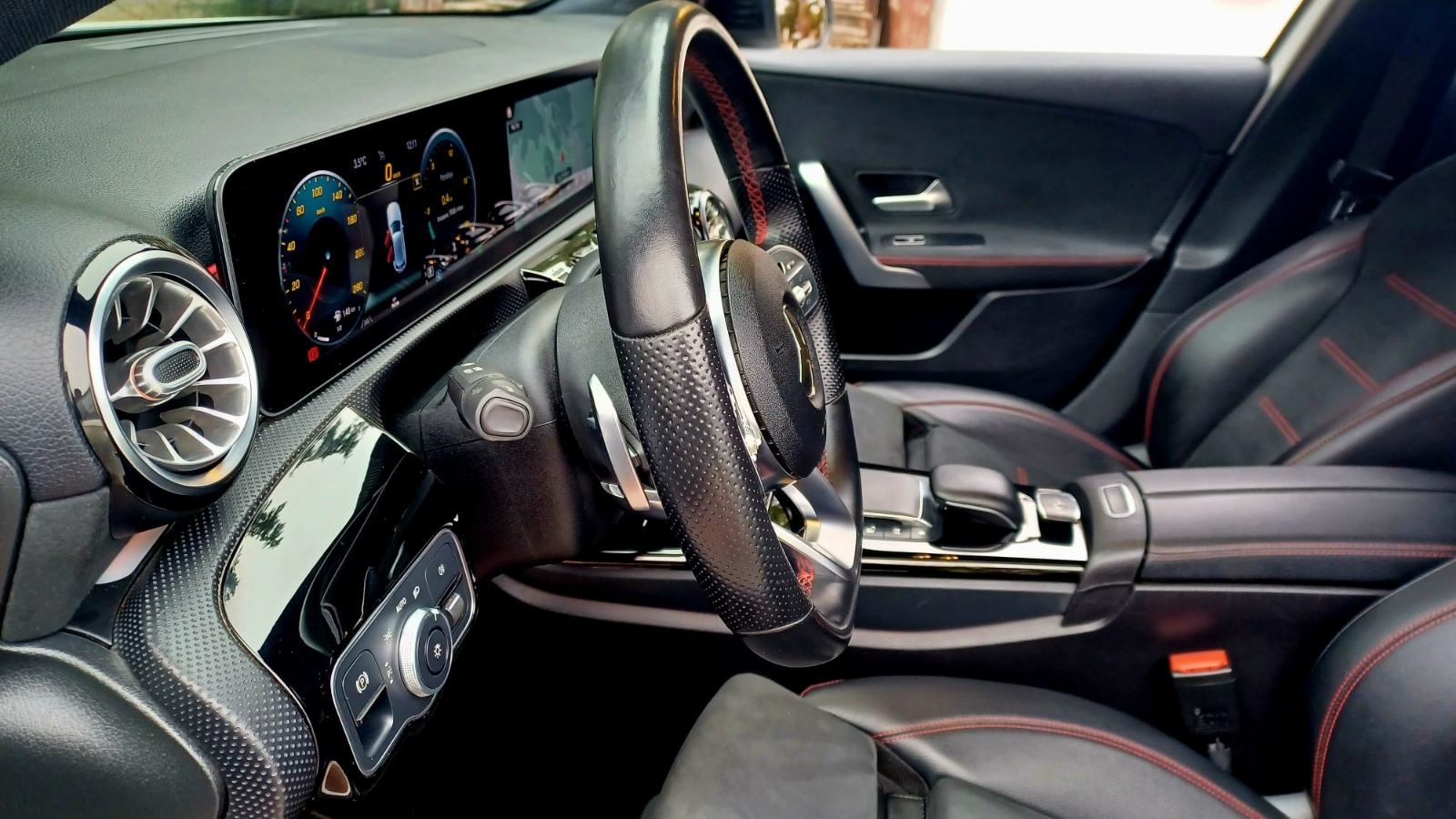 Mercedes-Benz A-klasa 200 AMG automatik, fotografija 12