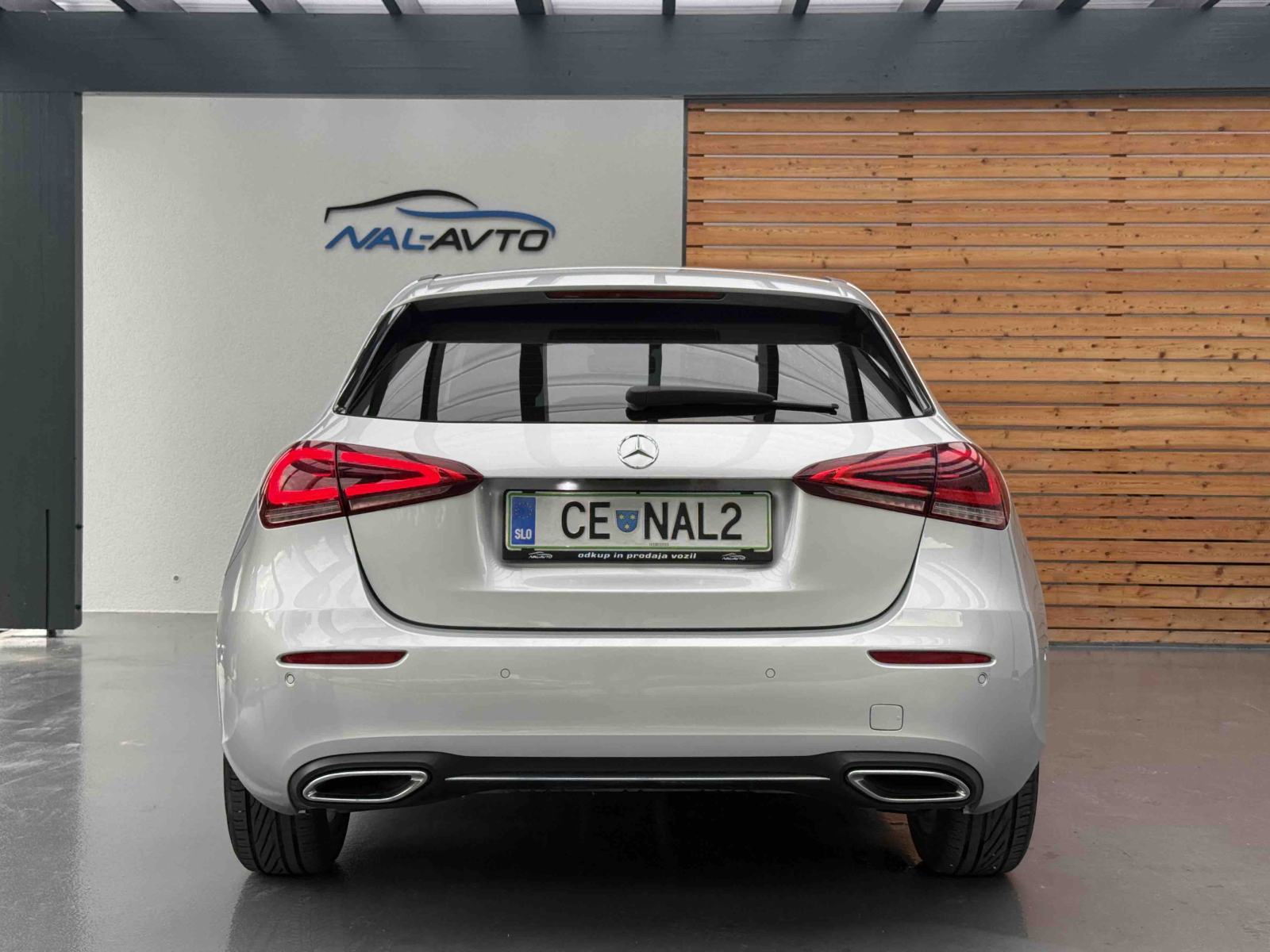 Mercedes-Benz A-klasa 200 AMG Line Aut. SLO.VOZILO-VIRTUAL-KAMERA-LED, fotografija 5