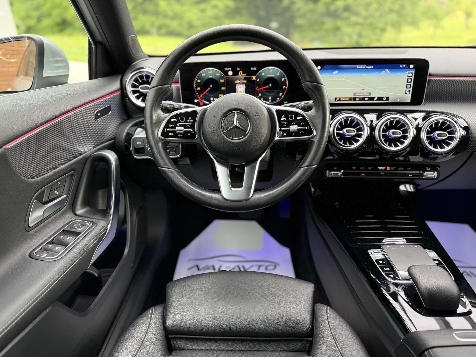 Mercedes-Benz A-klasa 200 AMG Line Aut. SLO.VOZILO-VIRTUAL-KAMERA-LED, fotografija 9
