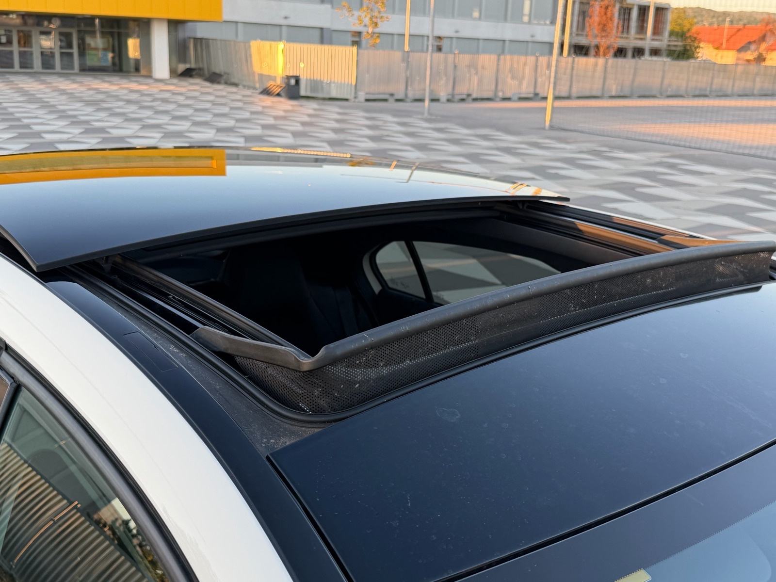 MERCEDES A200 AMG - PANO, XENON, AMBIENT, ALCANTARA, NAVI *97tkm*, fotografija 10