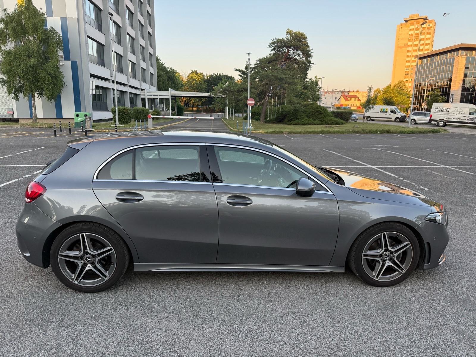 Mercedes-Benz A-klasa 200 d automatik, fotografija 3