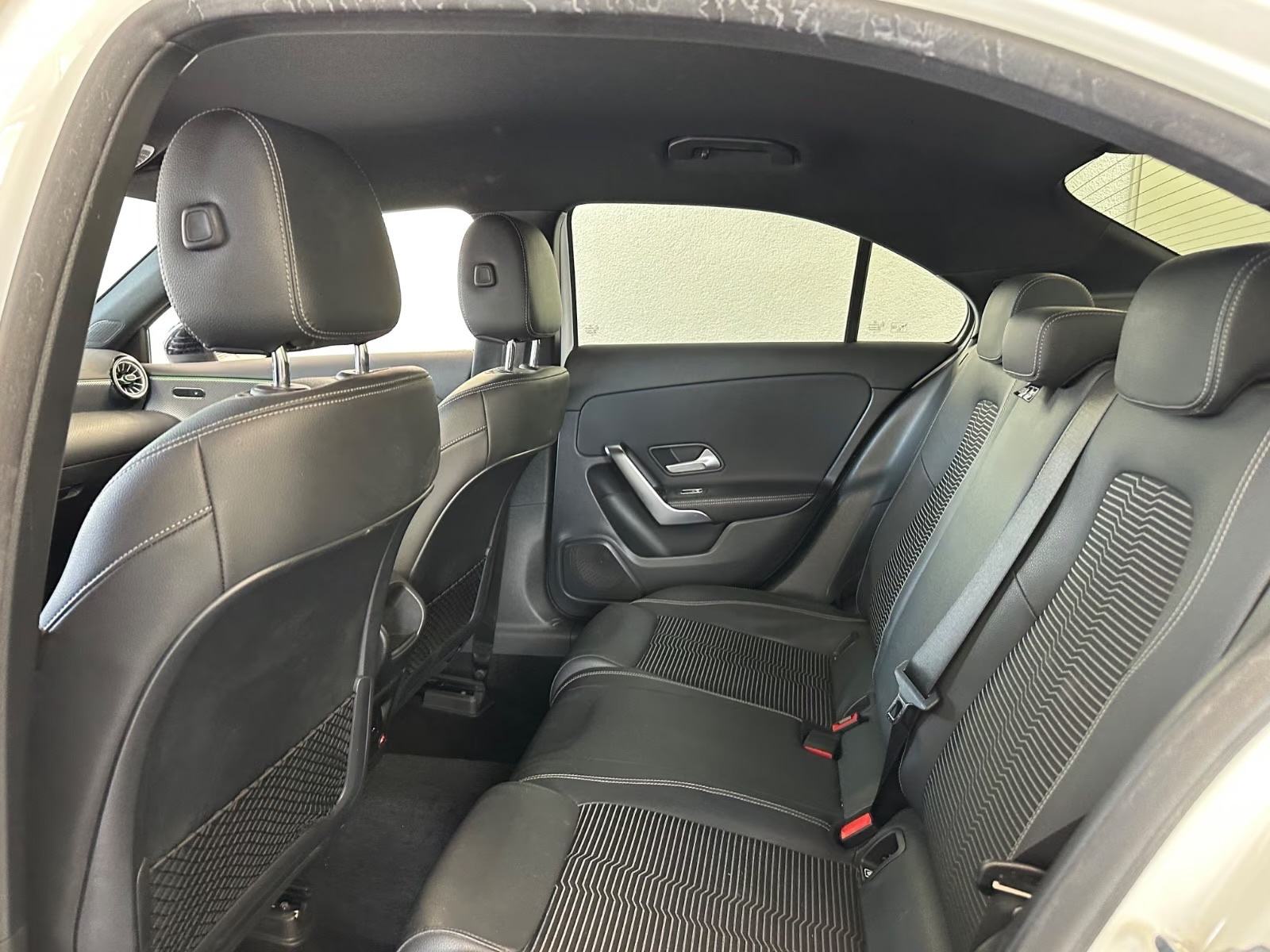 Mercedes-Benz A-klasa 200 d, fotografija 15