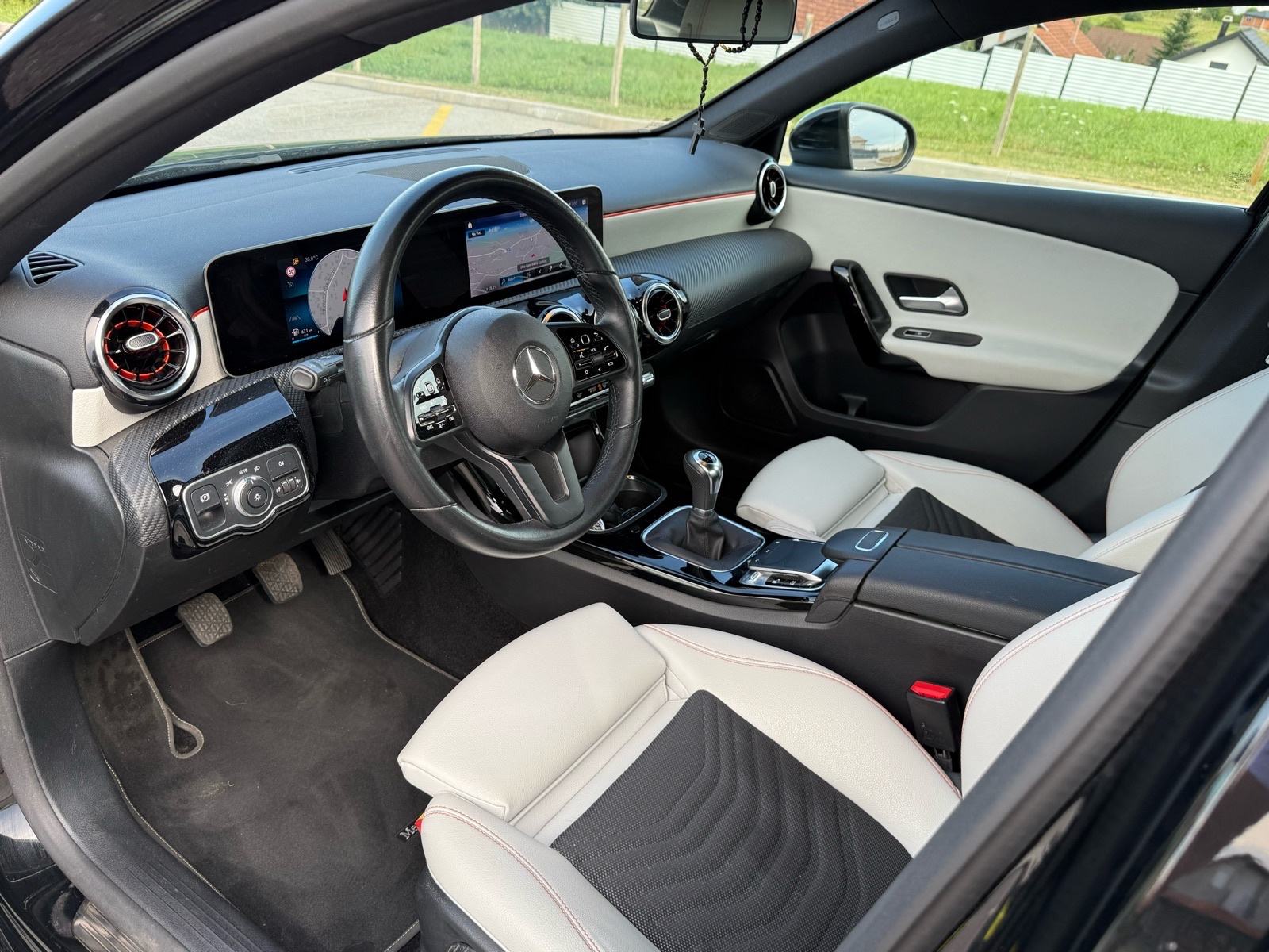 Mercedes-Benz A-klasa 200/Sport/Kamera 360/PDV/TOP STANJE!, fotografija 7