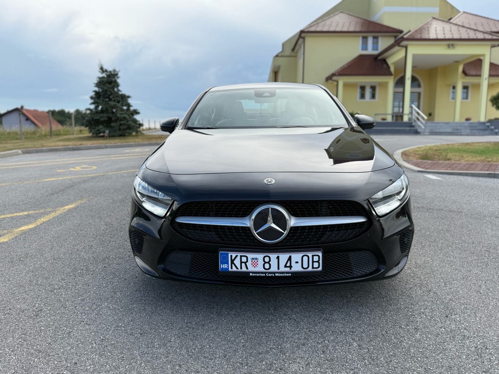 Mercedes-Benz A-klasa 200/Sport/Kamera 360/PDV/TOP STANJE!, fotografija 13