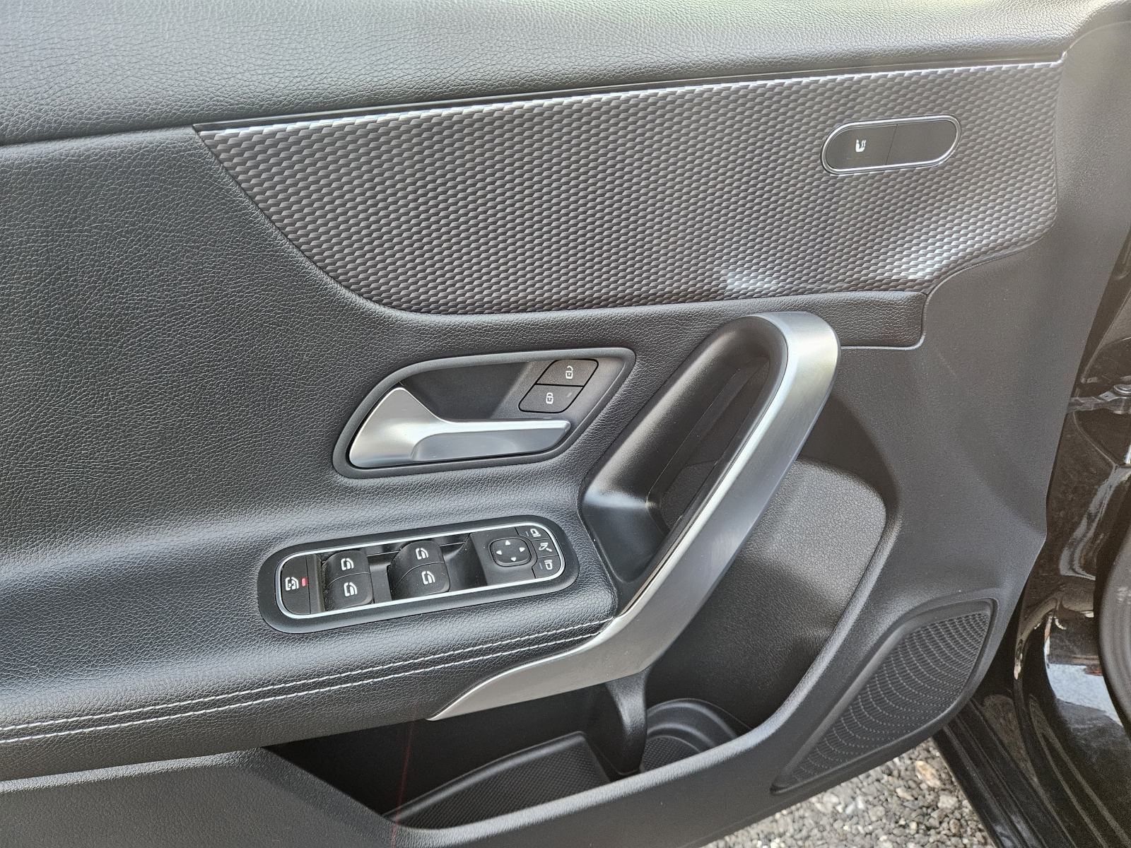 Mercedes-Benz A-klasa 200d 2.0 DIESEL,LEASING BEZ UČEŠĆA I BEZ JAMACA, fotografija 16