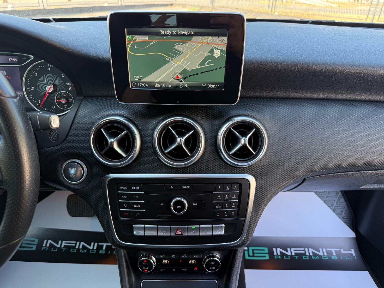 Mercedes-Benz A-klasa 200d AMG LEASING RATA 345€, AUTOMAT, REG: 08/27, fotografija 16