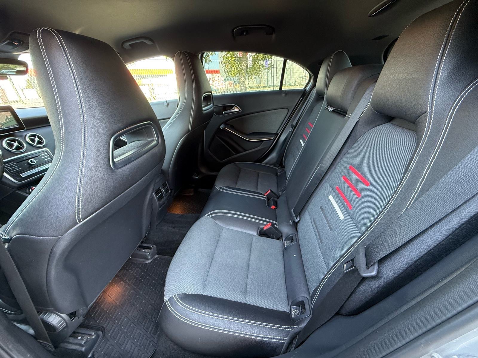 Mercedes-Benz A-klasa 200d AMG LEASING RATA 345€, AUTOMAT, REG: 08/27, fotografija 19
