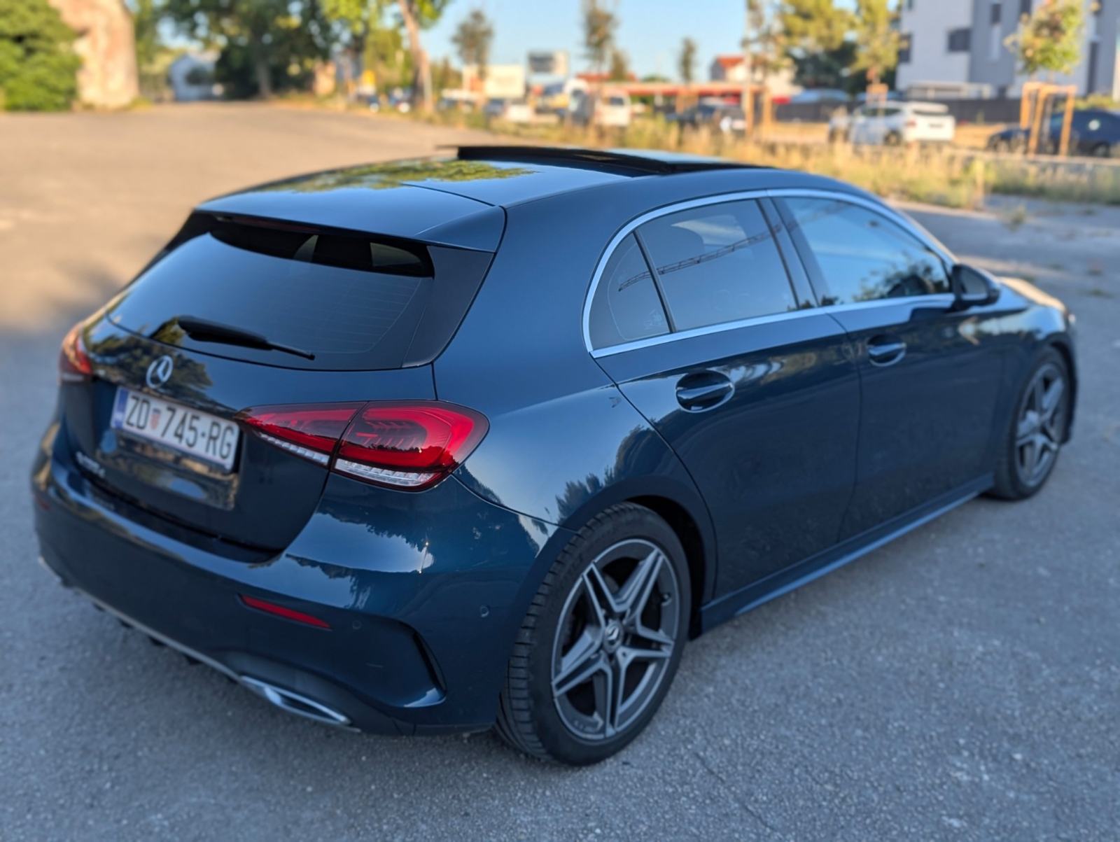 Mercedes-Benz A-klasa 200d AMG-Line 150ks 8G-DCT PDV, fotografija 4