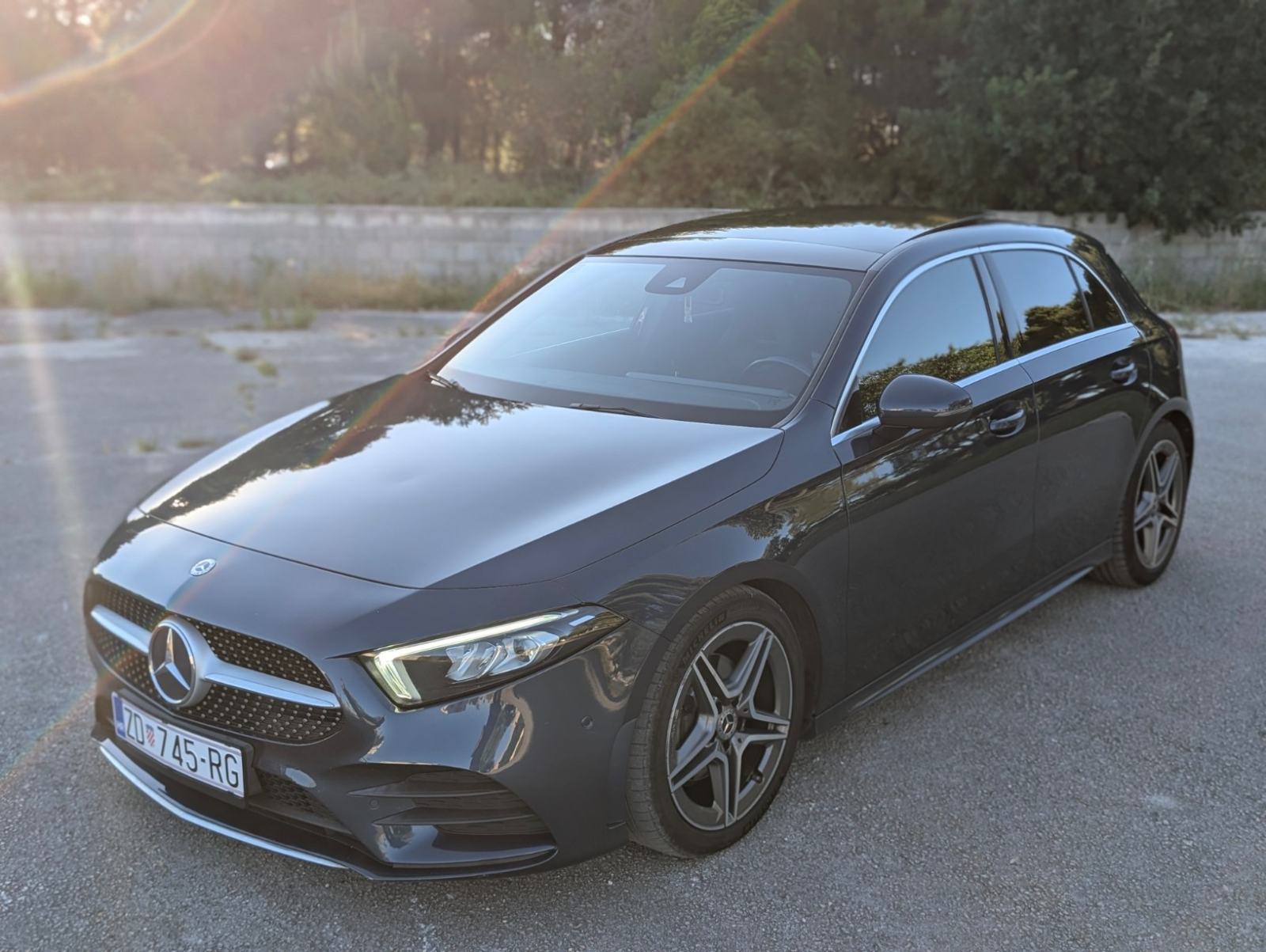 Mercedes-Benz A-klasa 200d AMG-Line 150ks 8G-DCT PDV, fotografija 2