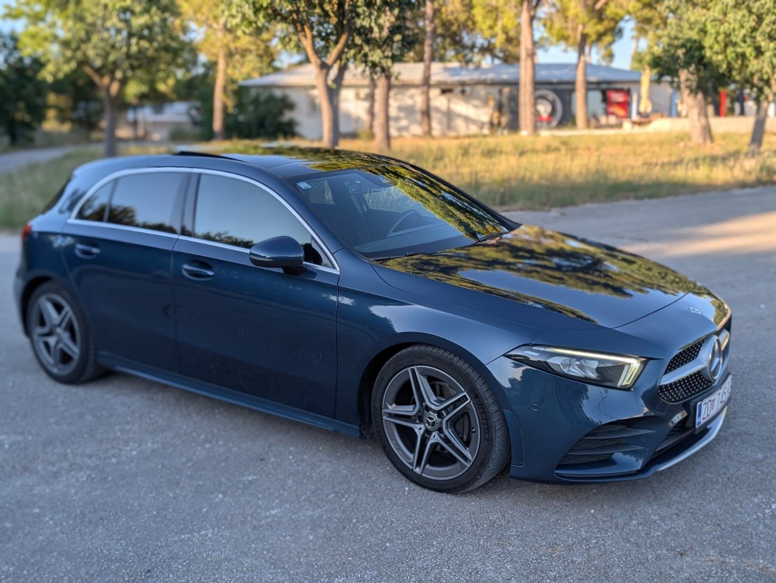 Mercedes-Benz A-klasa 200d AMG-Line 150ks 8G-DCT PDV, fotografija 3