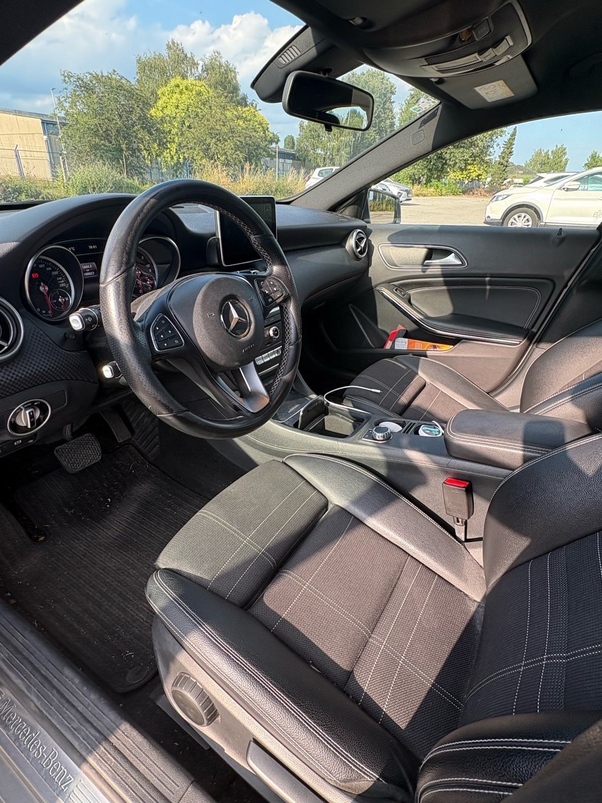 Mercedes-Benz A-klasa 200d automatik, fotografija 6