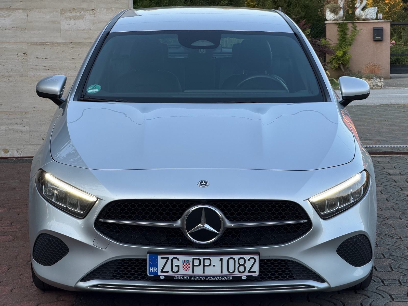 Mercedes-Benz A-klasa 200d,FACELIFT,PROGRESSIVE,LED,NAV,KAM,SERVISNA, fotografija 2