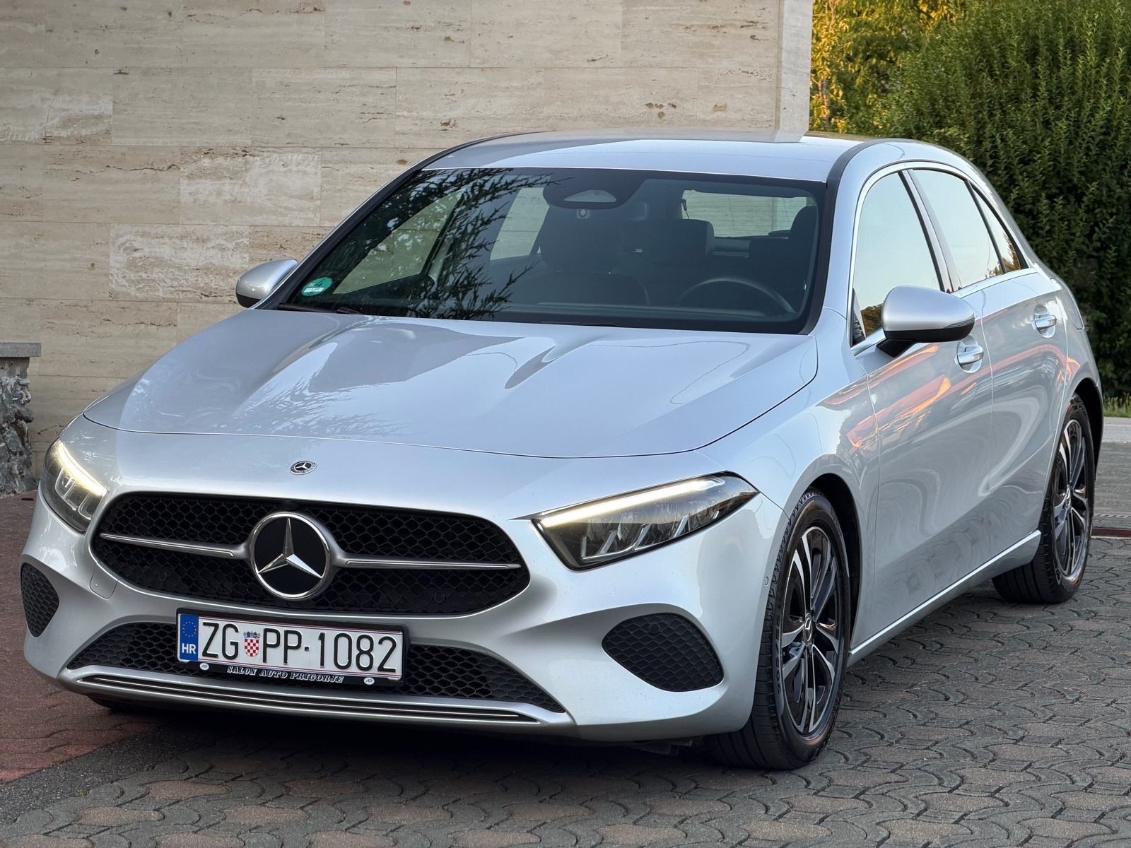 Mercedes-Benz A-klasa 200d,FACELIFT,PROGRESSIVE,LED,NAV,KAM,SERVISNA, fotografija 1