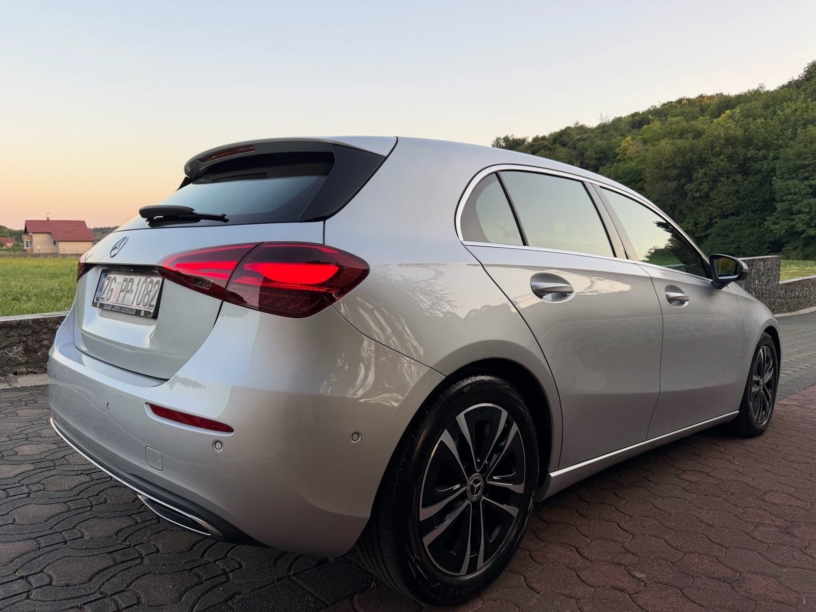 Mercedes-Benz A-klasa 200d,FACELIFT,PROGRESSIVE,LED,NAV,KAM,SERVISNA, fotografija 7