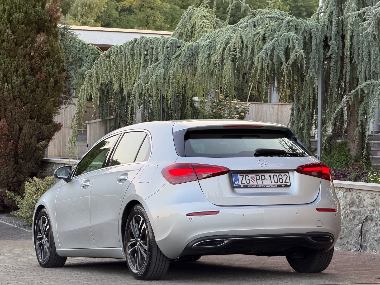 Mercedes-Benz A-klasa 200d,FACELIFT,PROGRESSIVE,LED,NAV,KAM,SERVISNA, fotografija 5