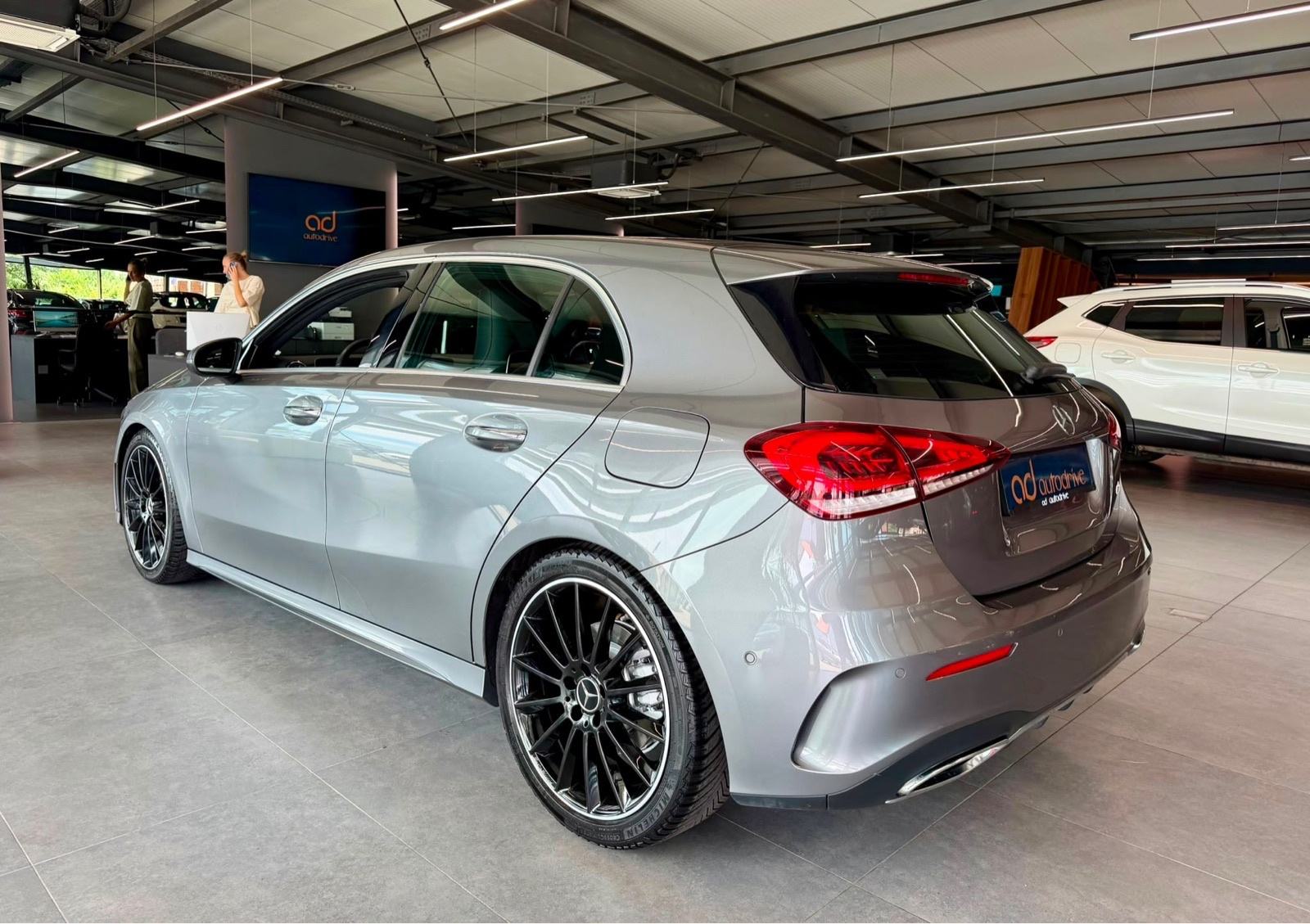 Mercedes-Benz A-klasa 220 d AMG NAVI • VIRTUAL • ALU19" • LEASING, fotografija 5