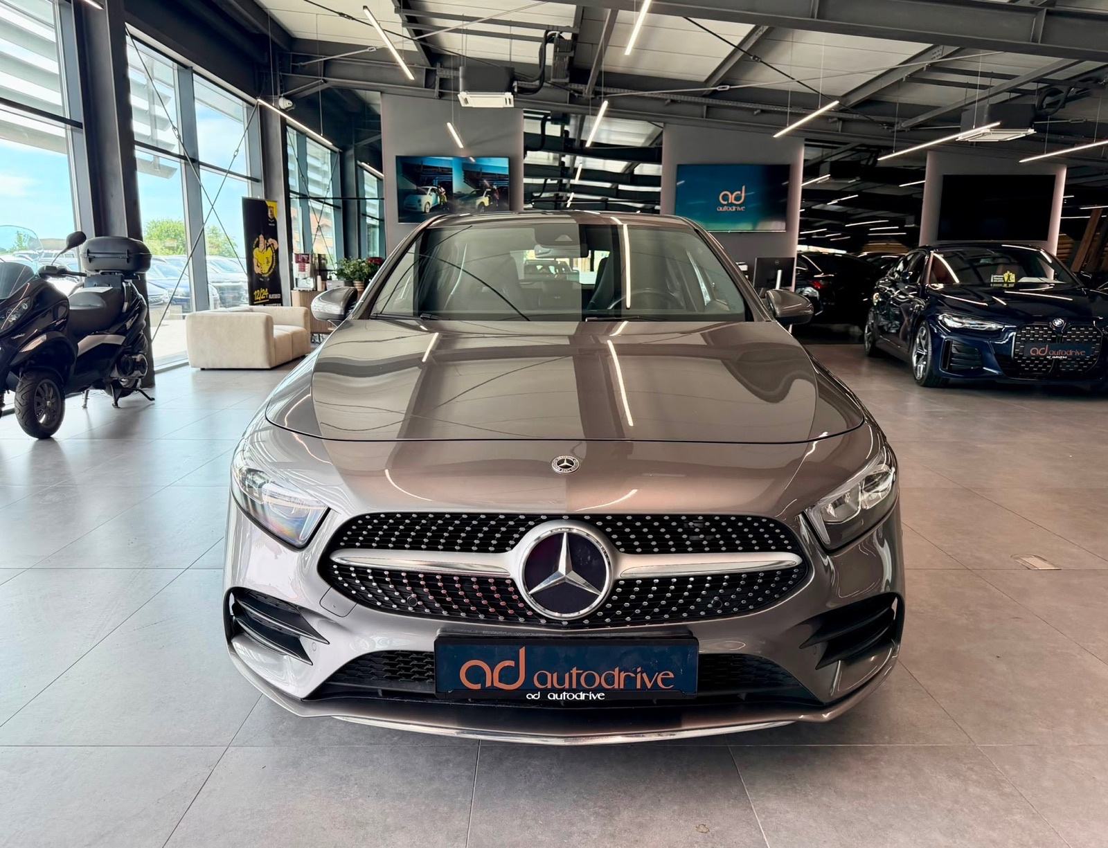 Mercedes-Benz A-klasa 220 d AMG NAVI • VIRTUAL • ALU19" • LEASING, fotografija 3