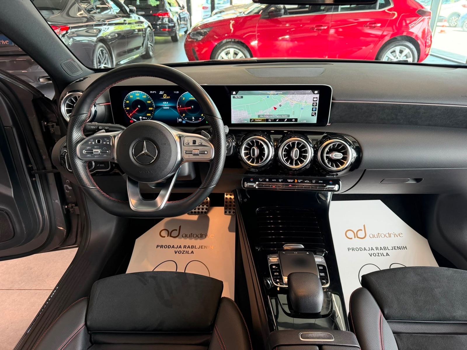 Mercedes-Benz A-klasa 220 d AMG NAVI • VIRTUAL • ALU19" • LEASING, fotografija 17