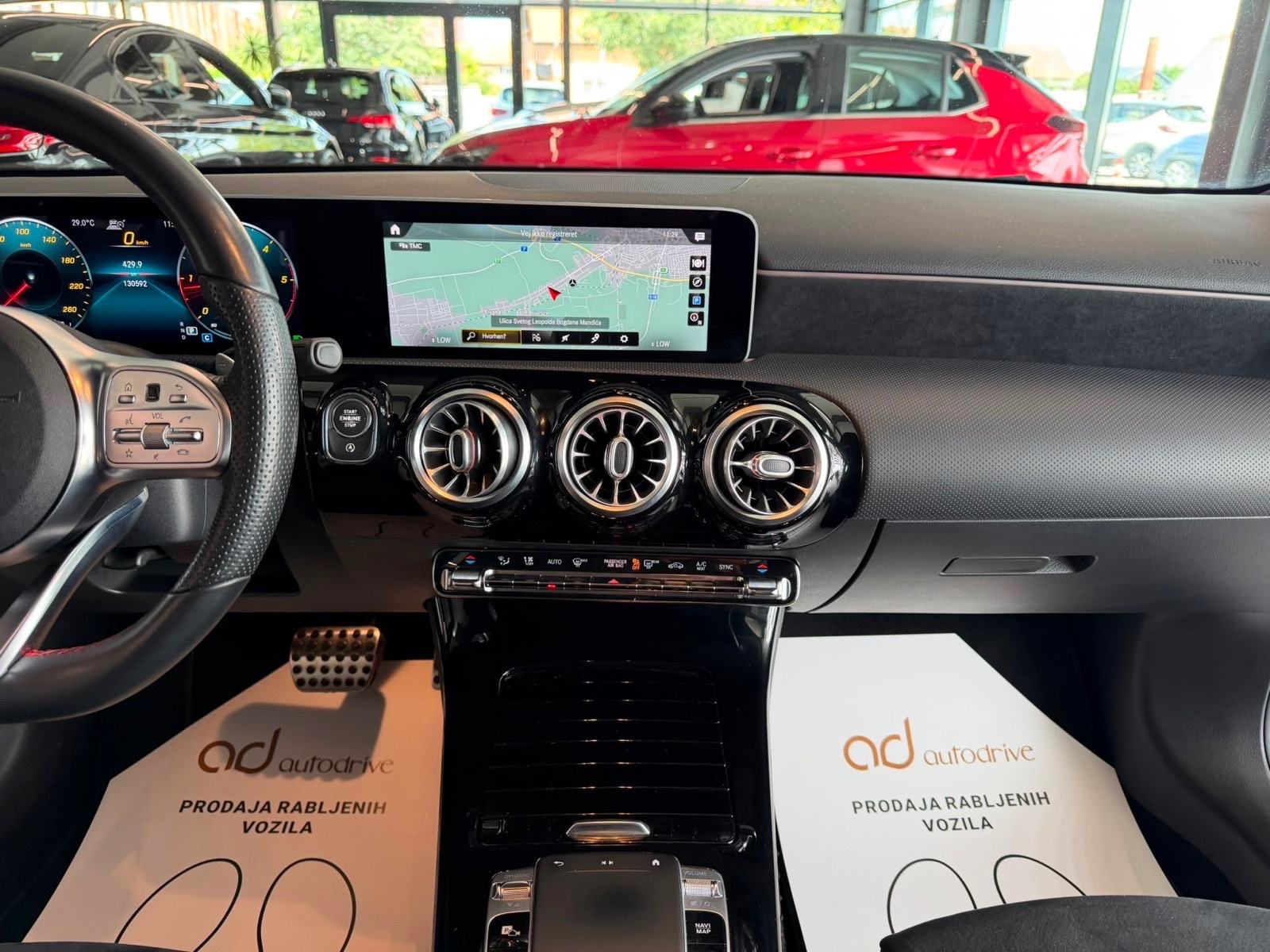 Mercedes-Benz A-klasa 220 d AMG NAVI • VIRTUAL • ALU19" • LEASING, fotografija 19