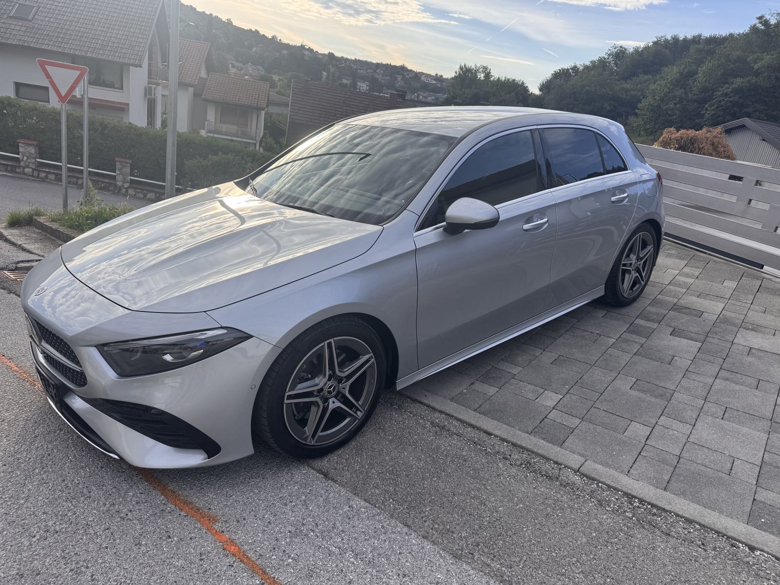 Mercedes-Benz A-klasa 220 d 190 ks, fotografija 3