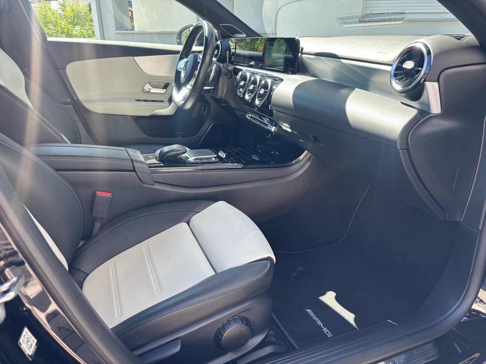 Mercedes-Benz A-klasa 250 AMG automatik, fotografija 11