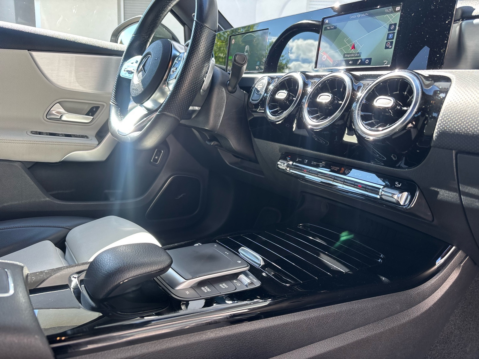 Mercedes-Benz A-klasa 250 AMG automatik, fotografija 13