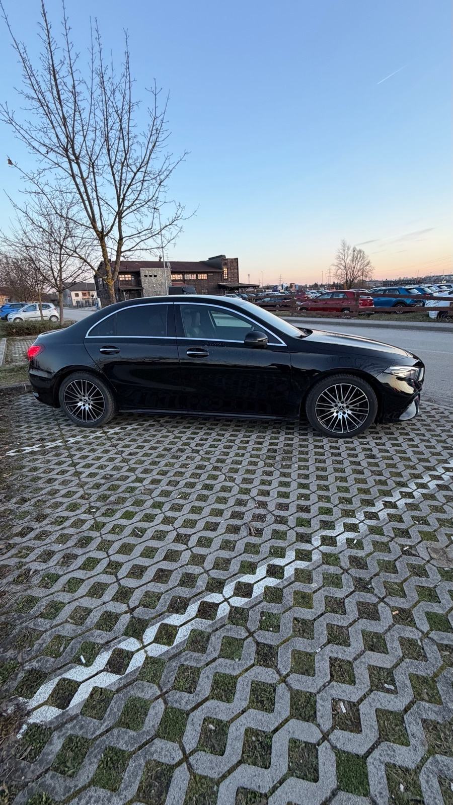 Mercedes-Benz A-klasa Limuzina AMG, FACELIFT,KAMERA, ALCANTARA,KEYLESS, pogled izvana - slika 2
