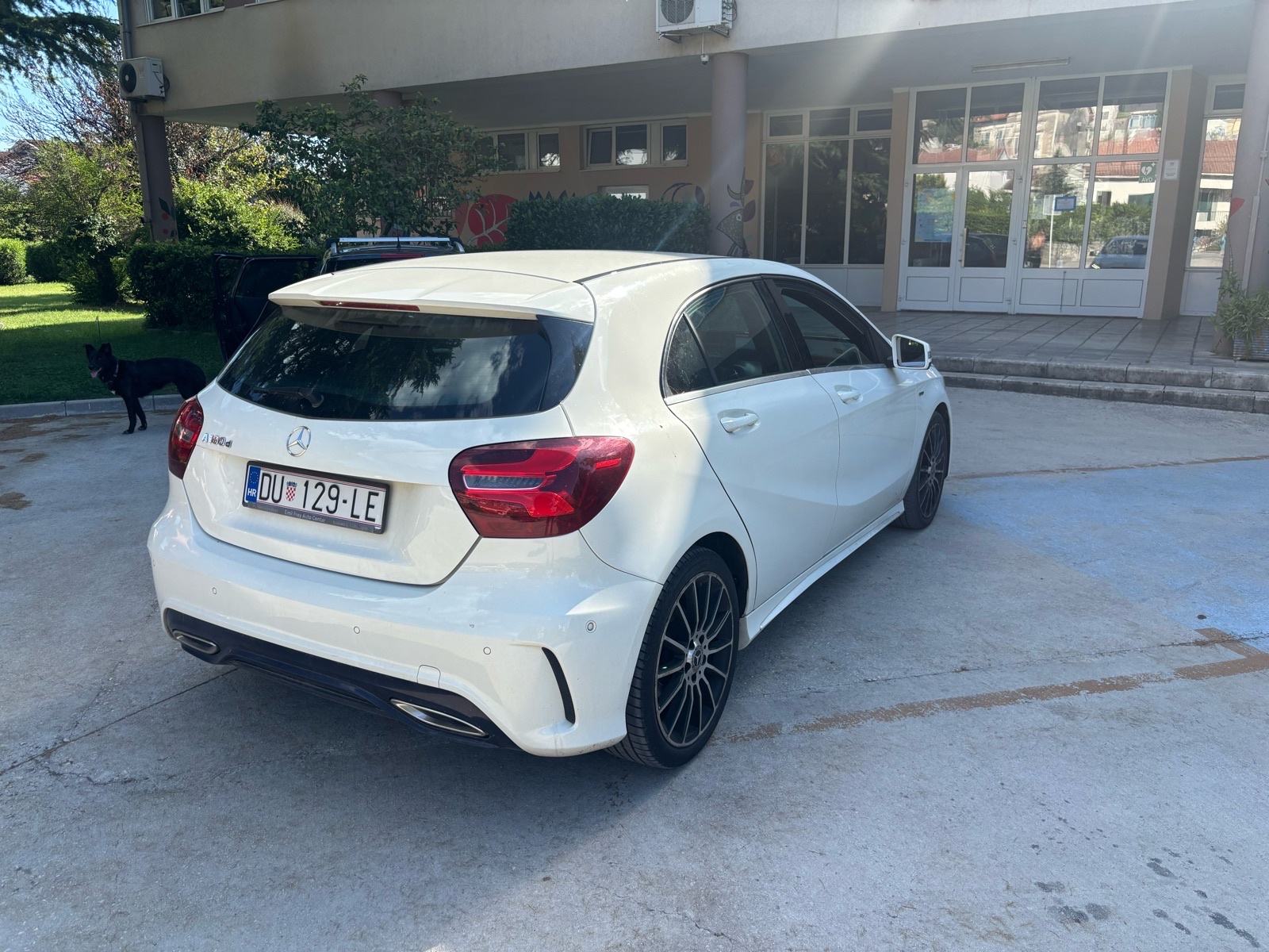Mercedes-Benz A-klasa A 180 automatik, pogled izvana - slika 4