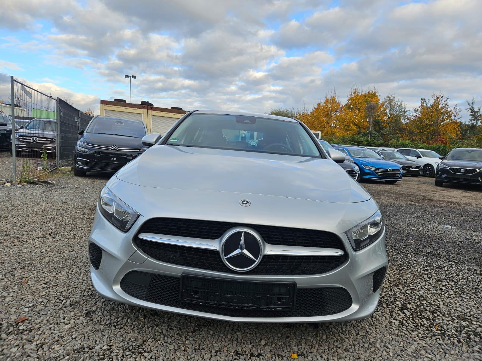 Mercedes-Benz A-klasa A 180 D AUTOMATIC XENON KOZA, fotografija 14