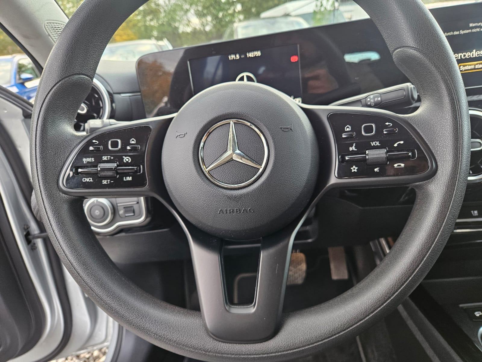 Mercedes-Benz A-klasa A 180 D AUTOMATIC XENON KOZA, fotografija 13