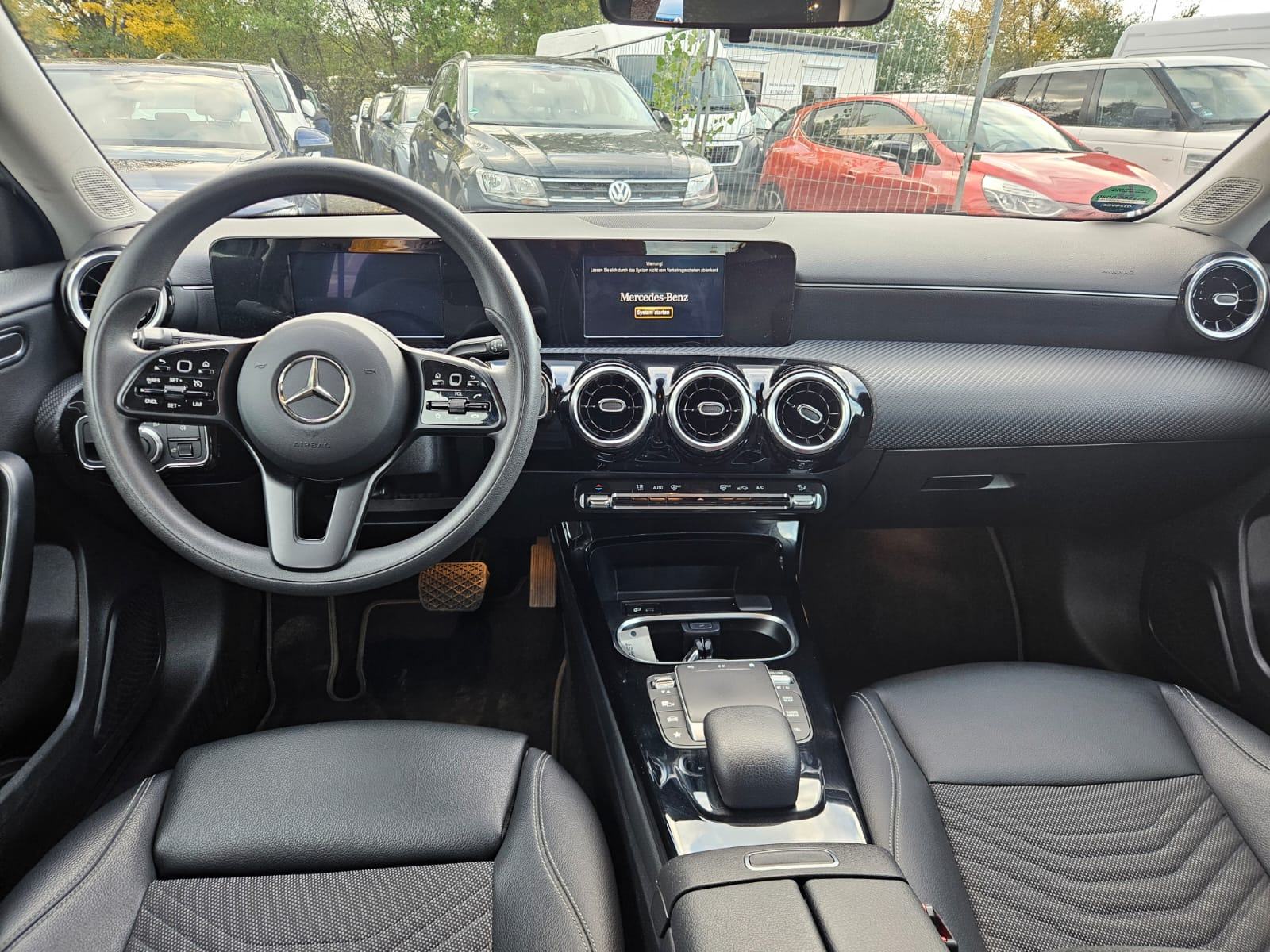 Mercedes-Benz A-klasa A 180 D AUTOMATIC XENON KOZA, fotografija 19