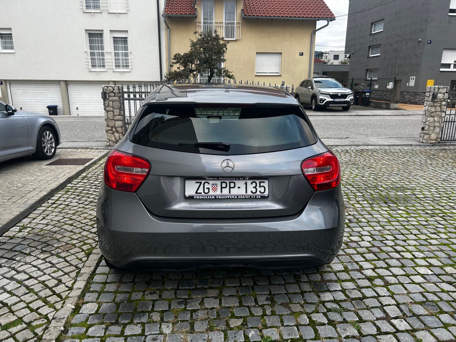 Mercedes-Benz A-klasa A-180CDI Automatik izvrsno stanje, fotografija 5