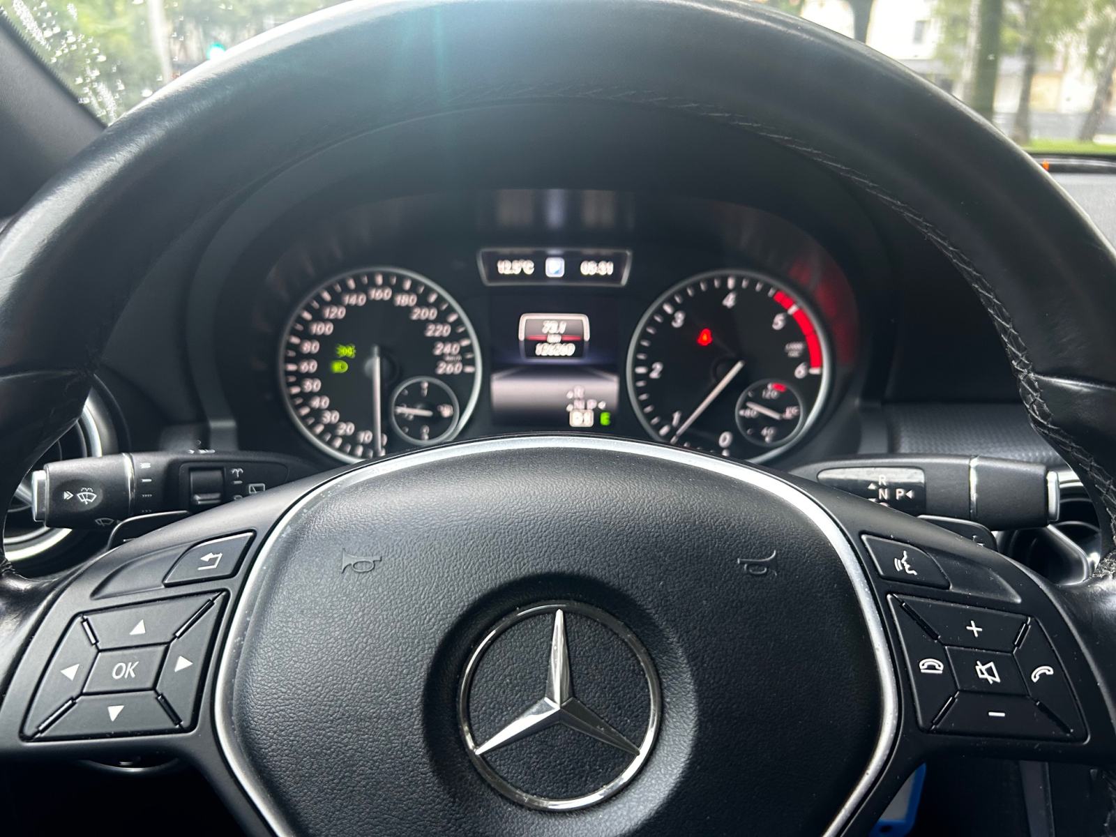 Mercedes-Benz A-klasa A-180CDI Automatik izvrsno stanje, fotografija 8