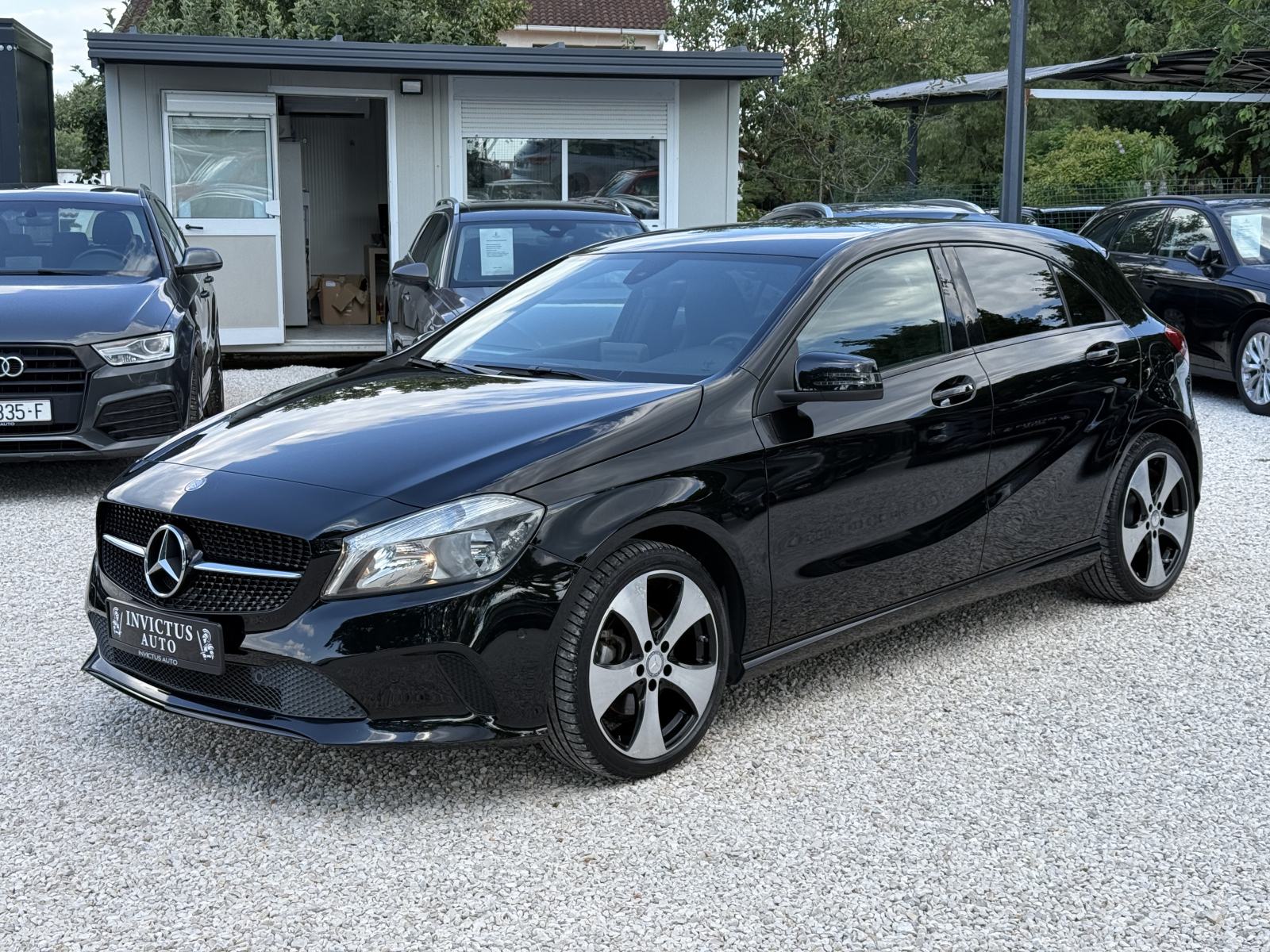 MERCEDES - BENZ A200 2016. Godina Sport *Style* - 137 000 KM - Automat, pogled izvana - slika 1