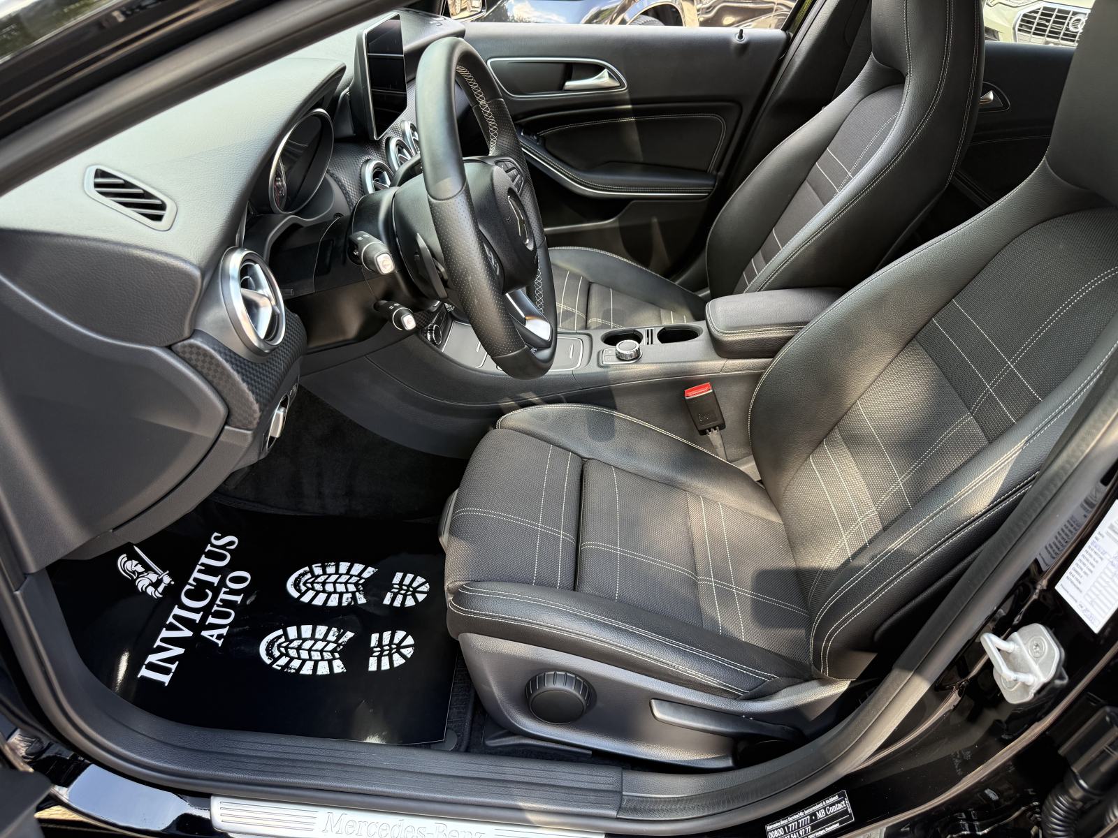 MERCEDES - BENZ A200 2016. Godina Sport *Style* - 137 000 KM - Automat, fotografija 9
