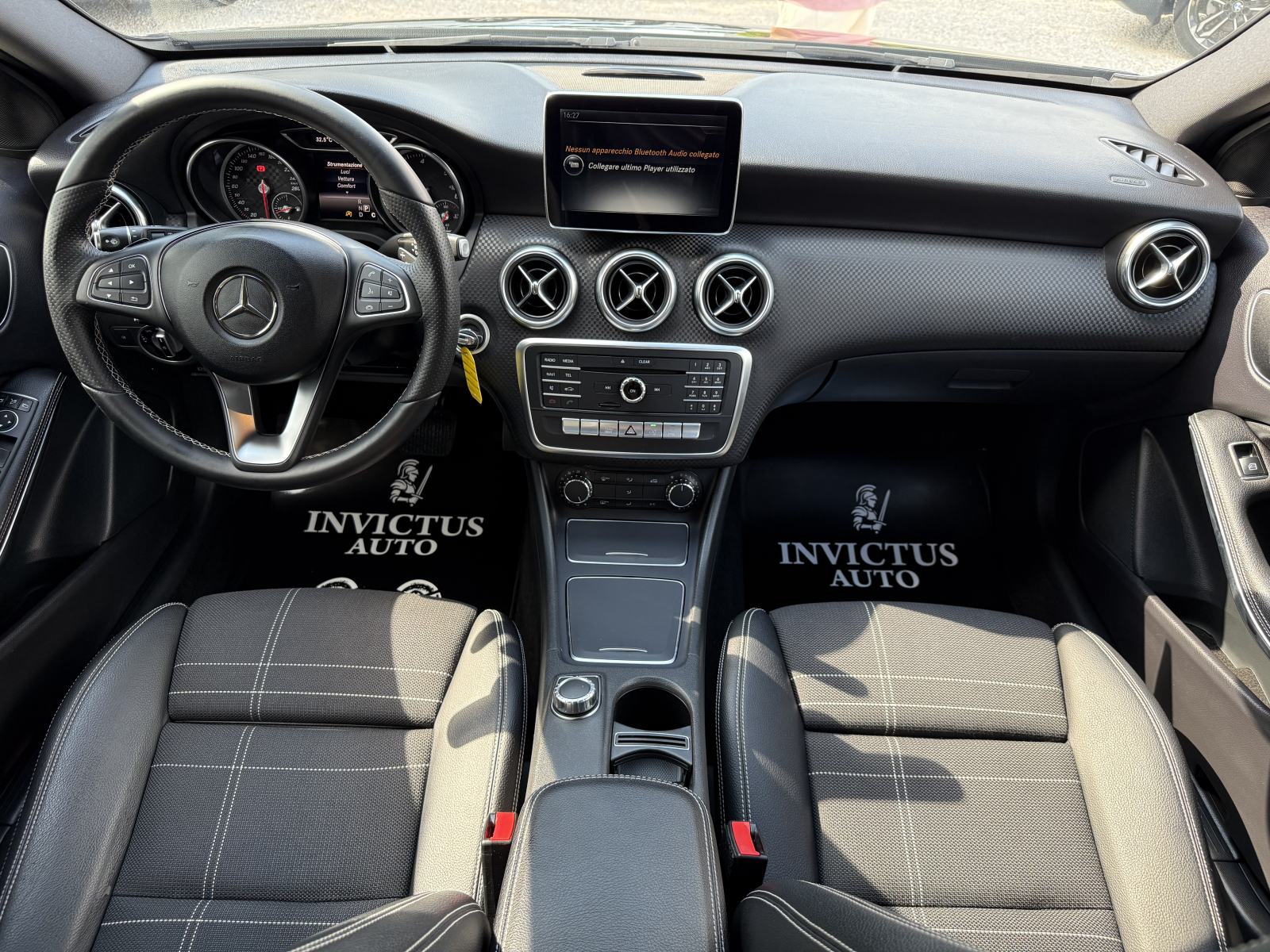 MERCEDES - BENZ A200 2016. Godina Sport *Style* - 137 000 KM - Automat, fotografija 10