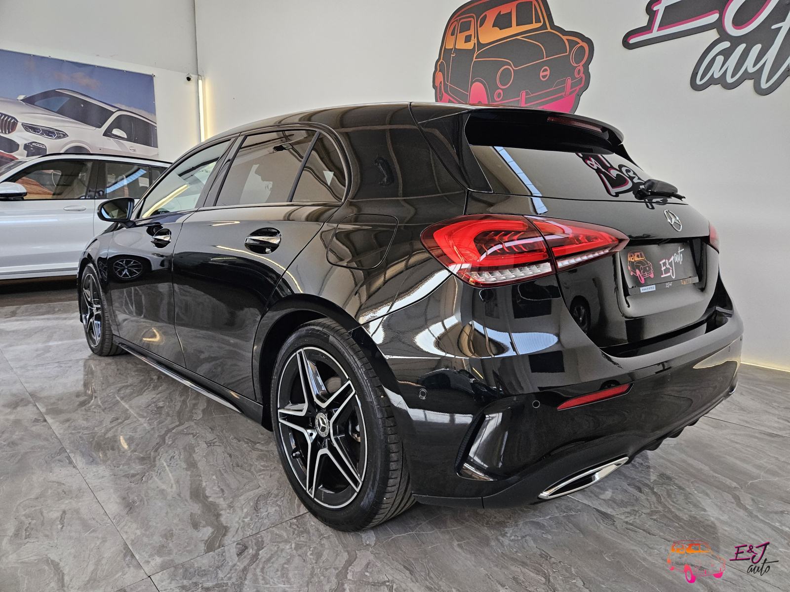Mercedes-Benz A-klasa A 200 d AMG-LINE KAMERA AMBIENT ASSIST KEYLESS, pogled izvana - slika 4