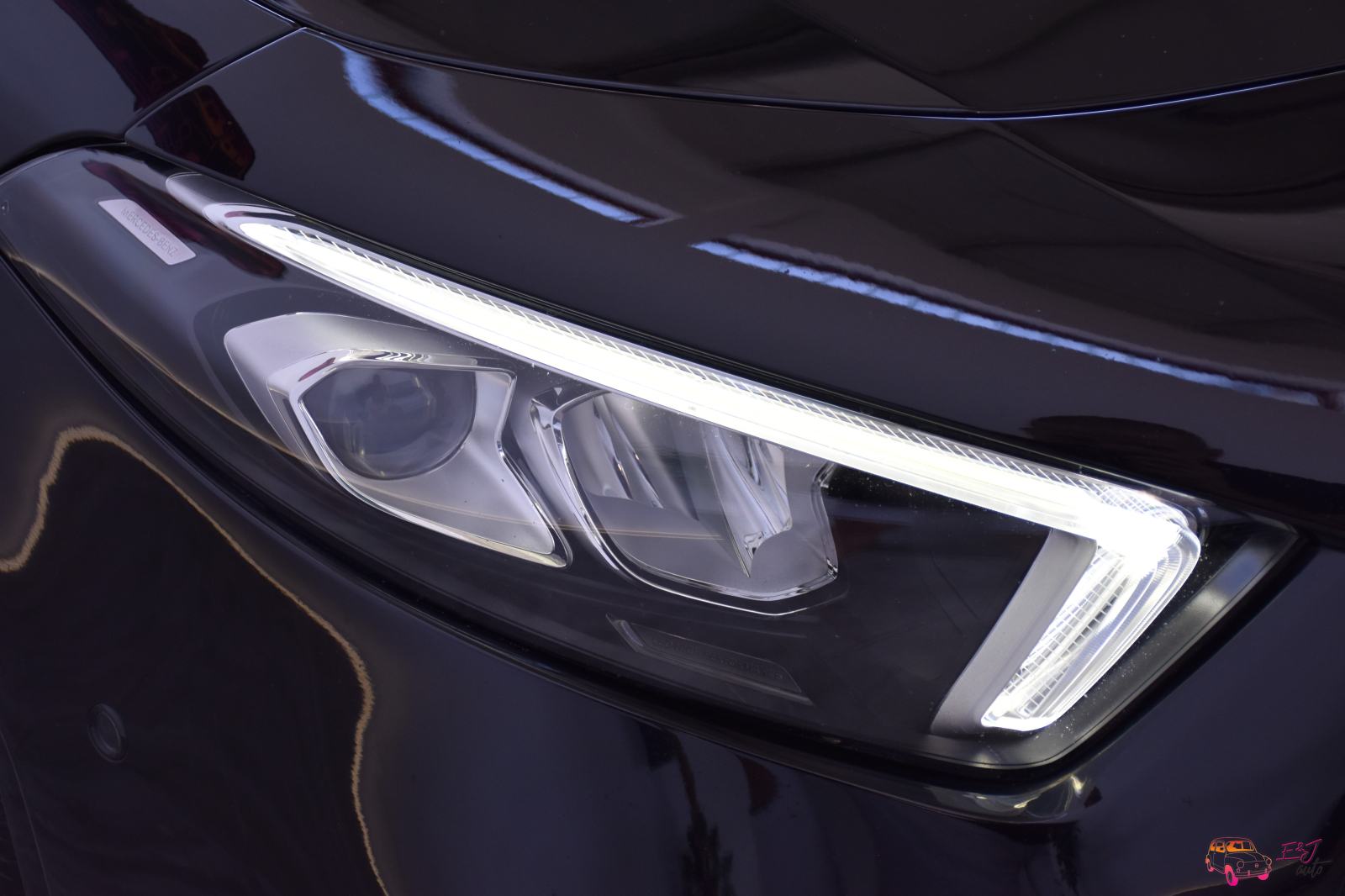 Mercedes-Benz A-klasa A 200 d AMG-LINE KAMERA AMBIENT ASSIST KEYLESS, fotografija 17
