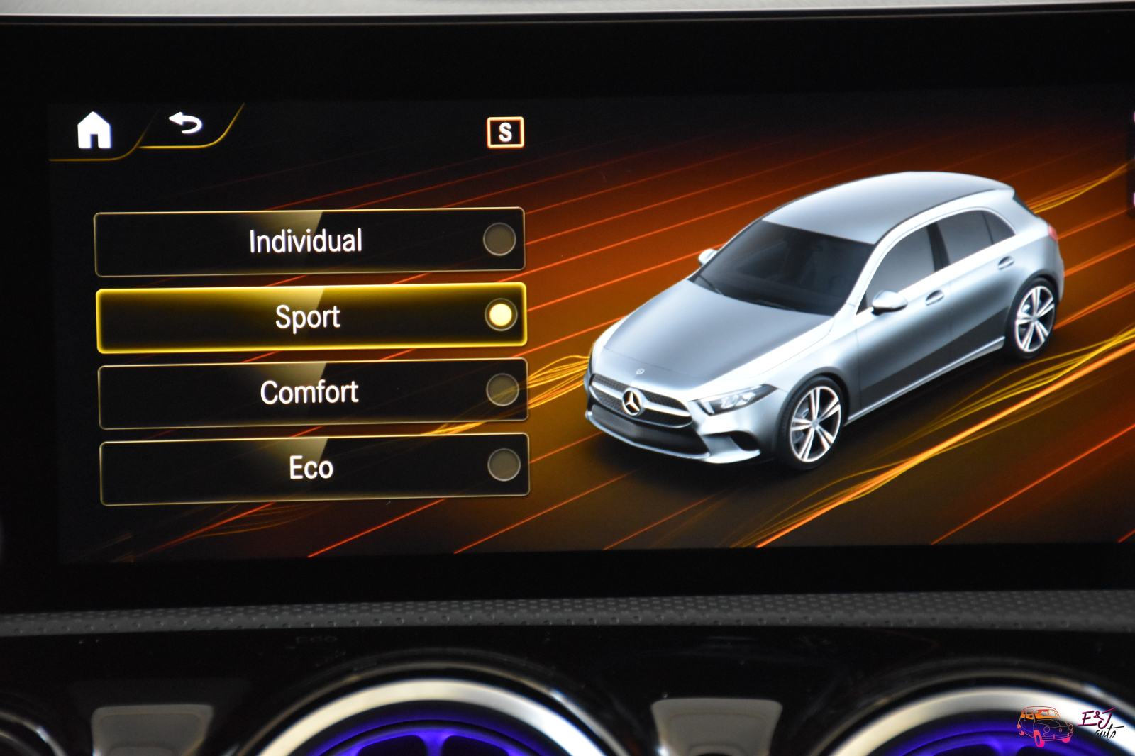 Mercedes-Benz A-klasa A 200 d AMG-LINE KAMERA AMBIENT ASSIST KEYLESS, fotografija 15