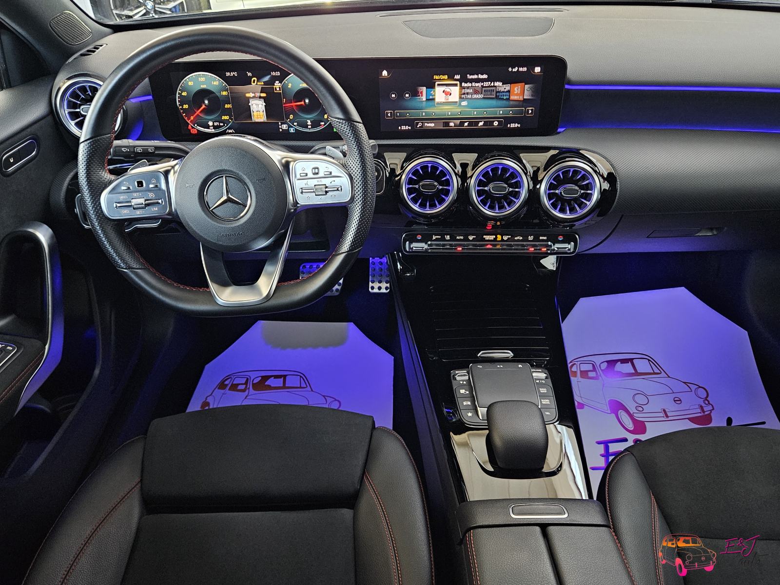 Mercedes-Benz A-klasa A 200 d AMG-LINE KAMERA AMBIENT ASSIST KEYLESS, fotografija 8