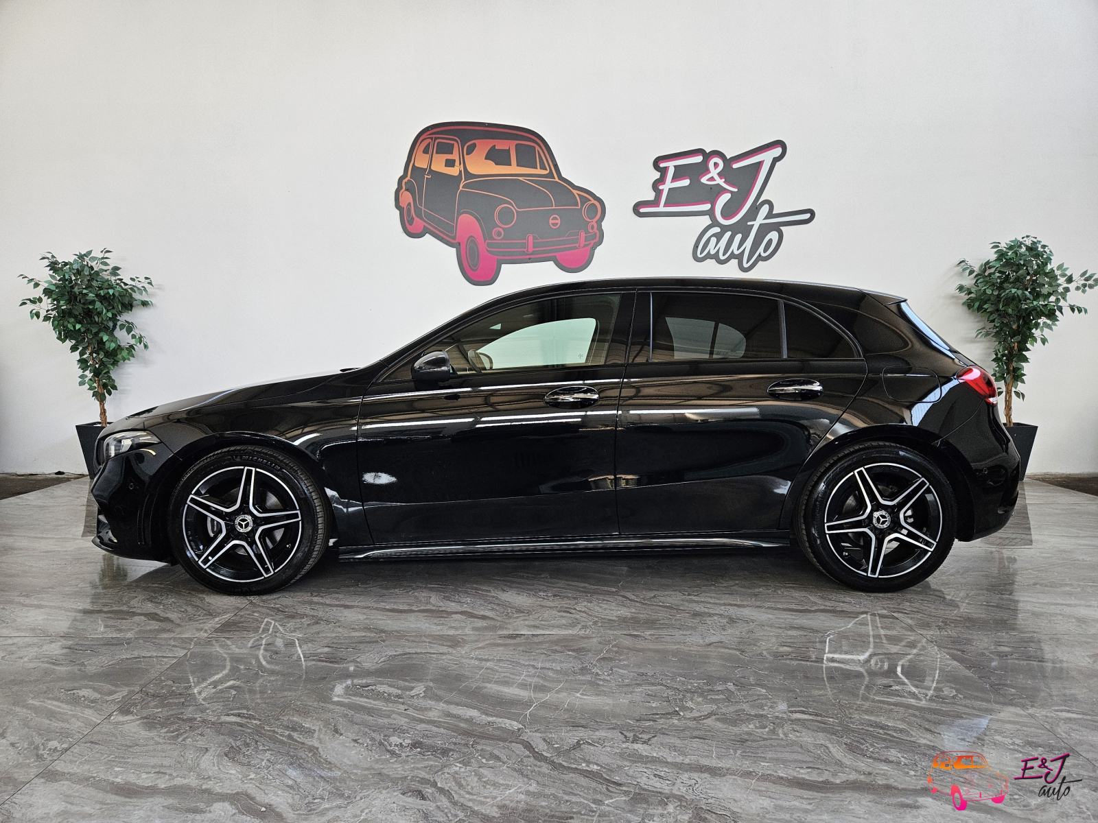 Mercedes-Benz A-klasa A 200 d AMG-LINE KAMERA AMBIENT ASSIST KEYLESS, pogled izvana - slika 3