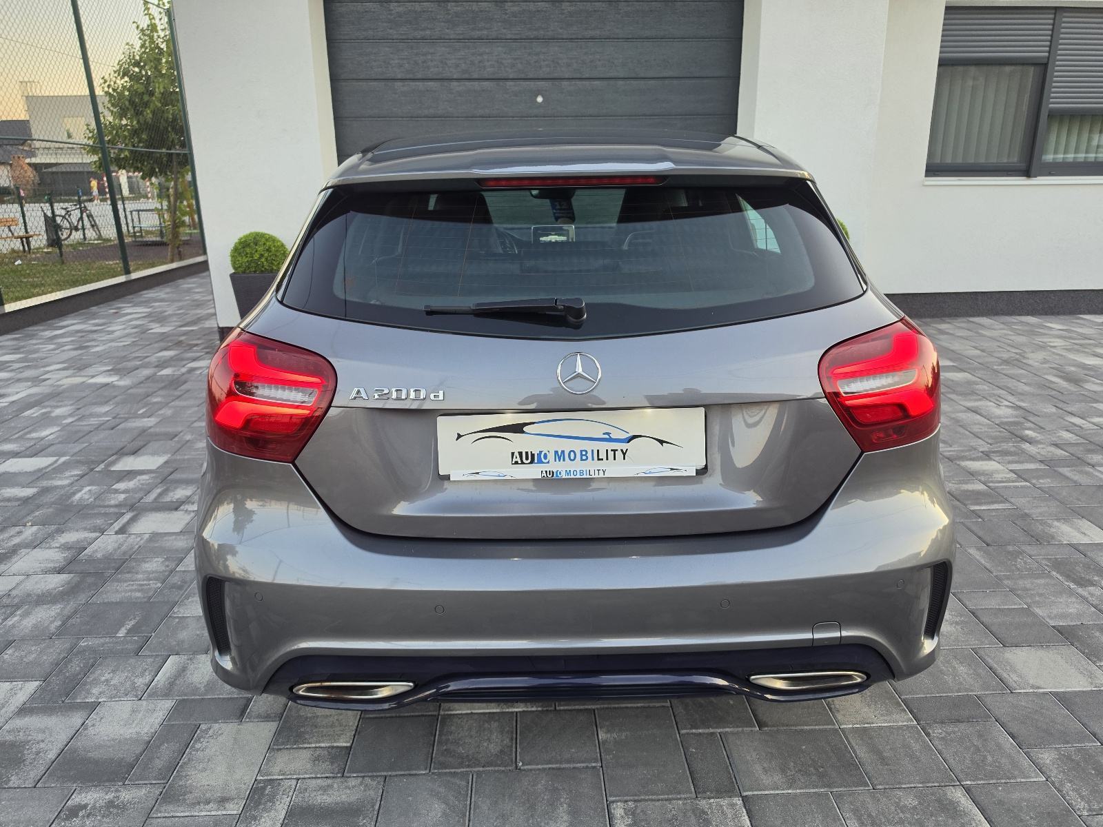 Mercedes-Benz A-klasa A 200d AMG AUTOMATIK FULL LED **GARANCIJA**, fotografija 5